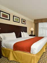 Hotel Holiday Inn Express Hotel & Suites Great Barrington photo 1