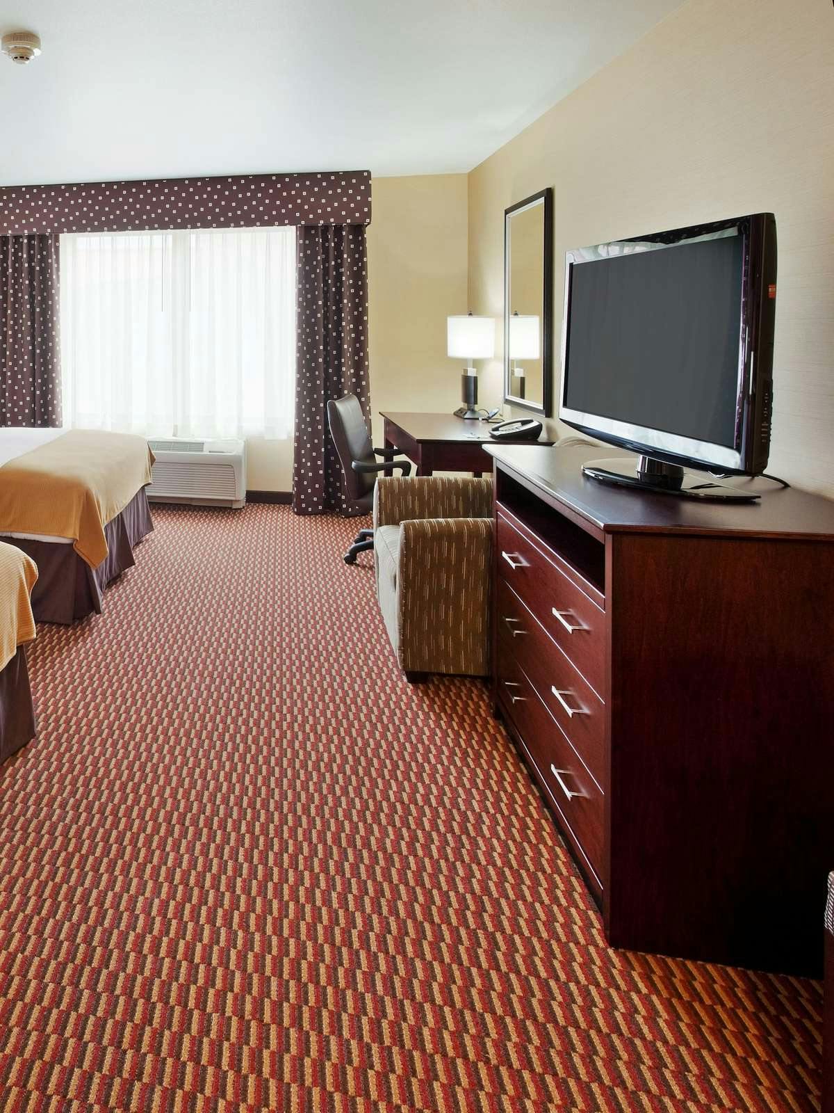 Hotel Holiday Inn Express Hotel & Suites Great Falls photo 2