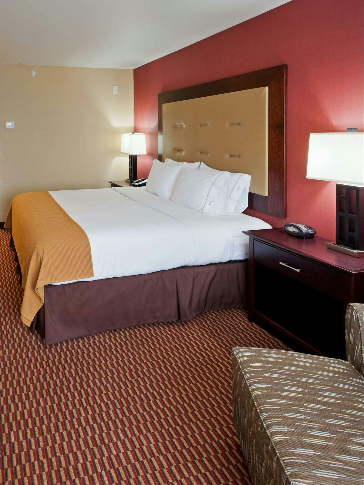 Hotel Holiday Inn Express Hotel & Suites Great Falls photo 1