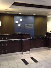 Hotel Holiday Inn Express Hotel & Suites Greenfield photo 4