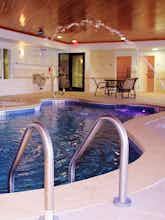 Hotel Holiday Inn Express Hotel & Suites Greenfield photo 5