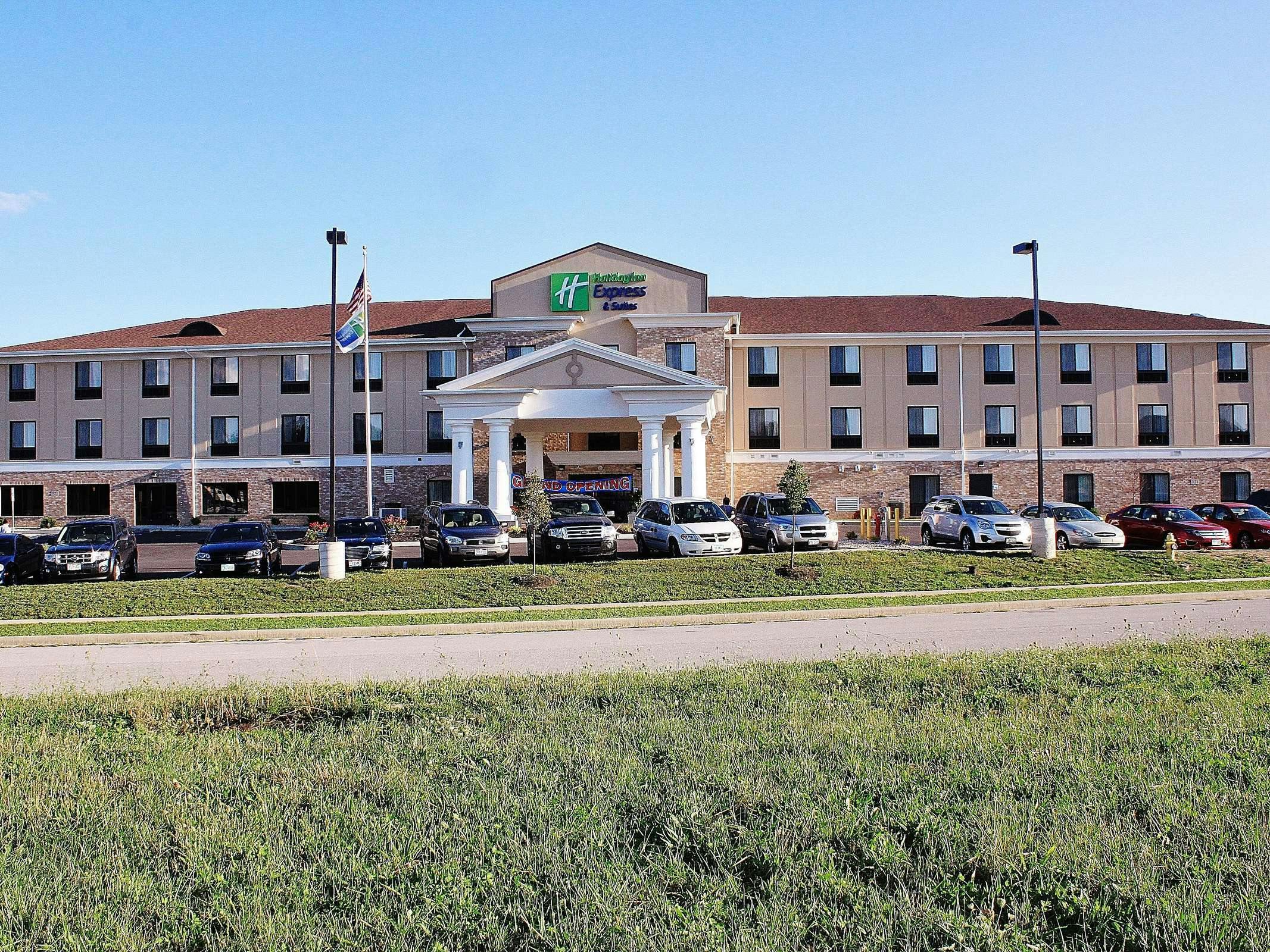 Holiday Inn Express Hotel & Suites Greenfield