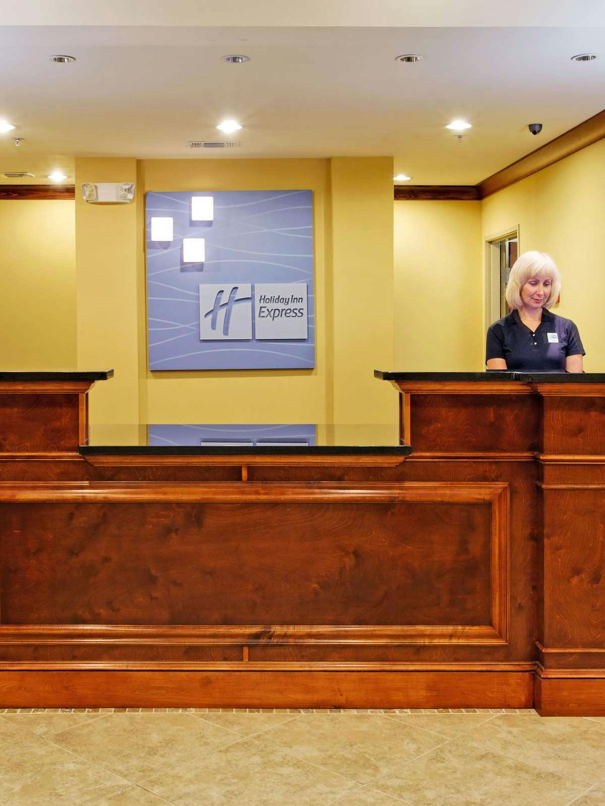 Hotel Holiday Inn Express Hotel & Suites Gulf Shores photo 4