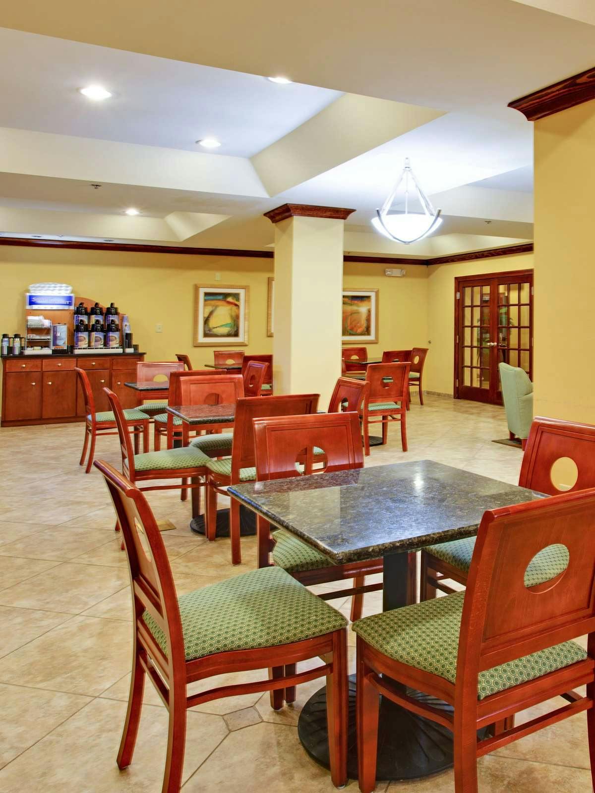 Hotel Holiday Inn Express Hotel & Suites Gulf Shores photo 5