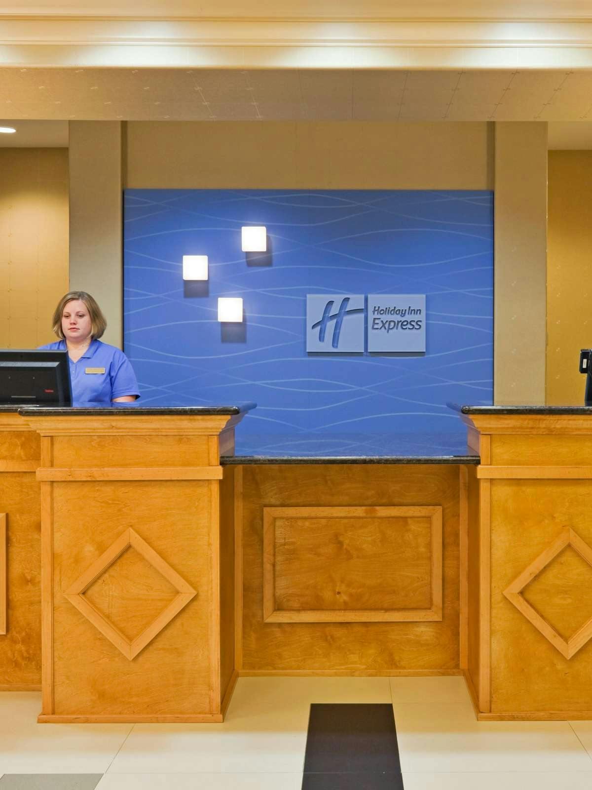 Hotel Holiday Inn Express Hotel & Suites Greenville photo 4