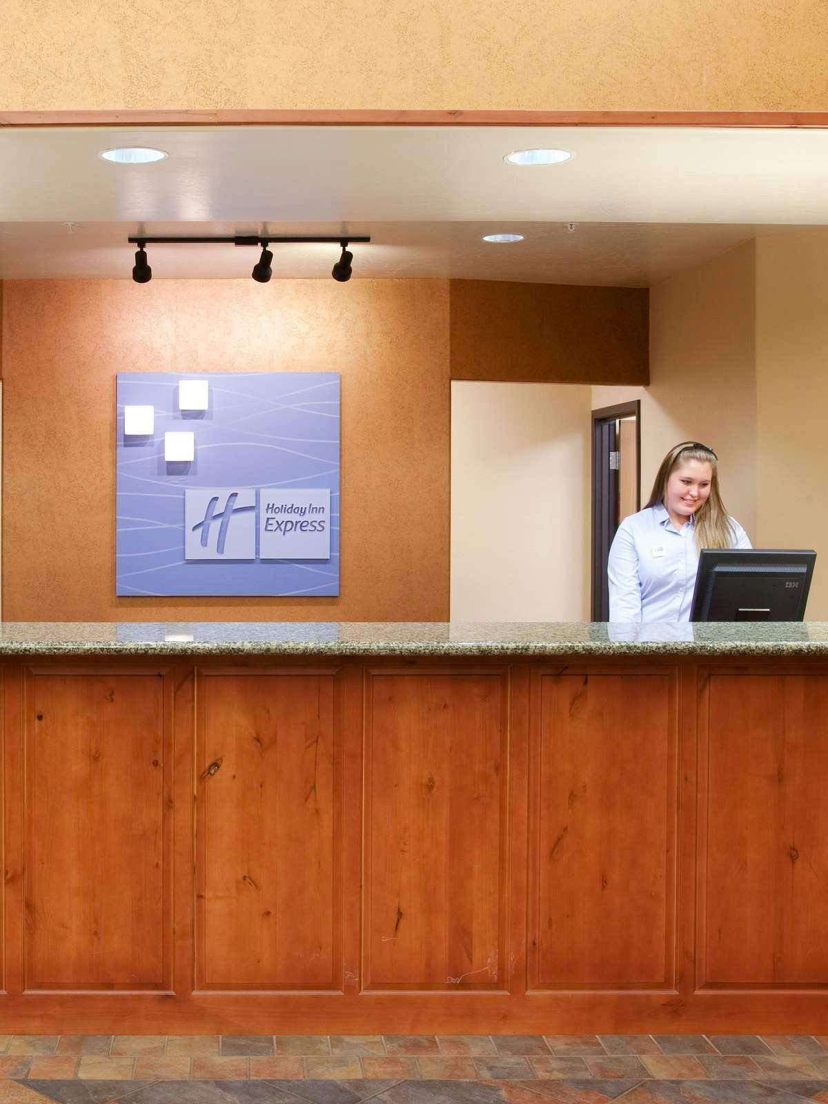 Hotel Holiday Inn Express Hotel & Suites Gunnison photo 4