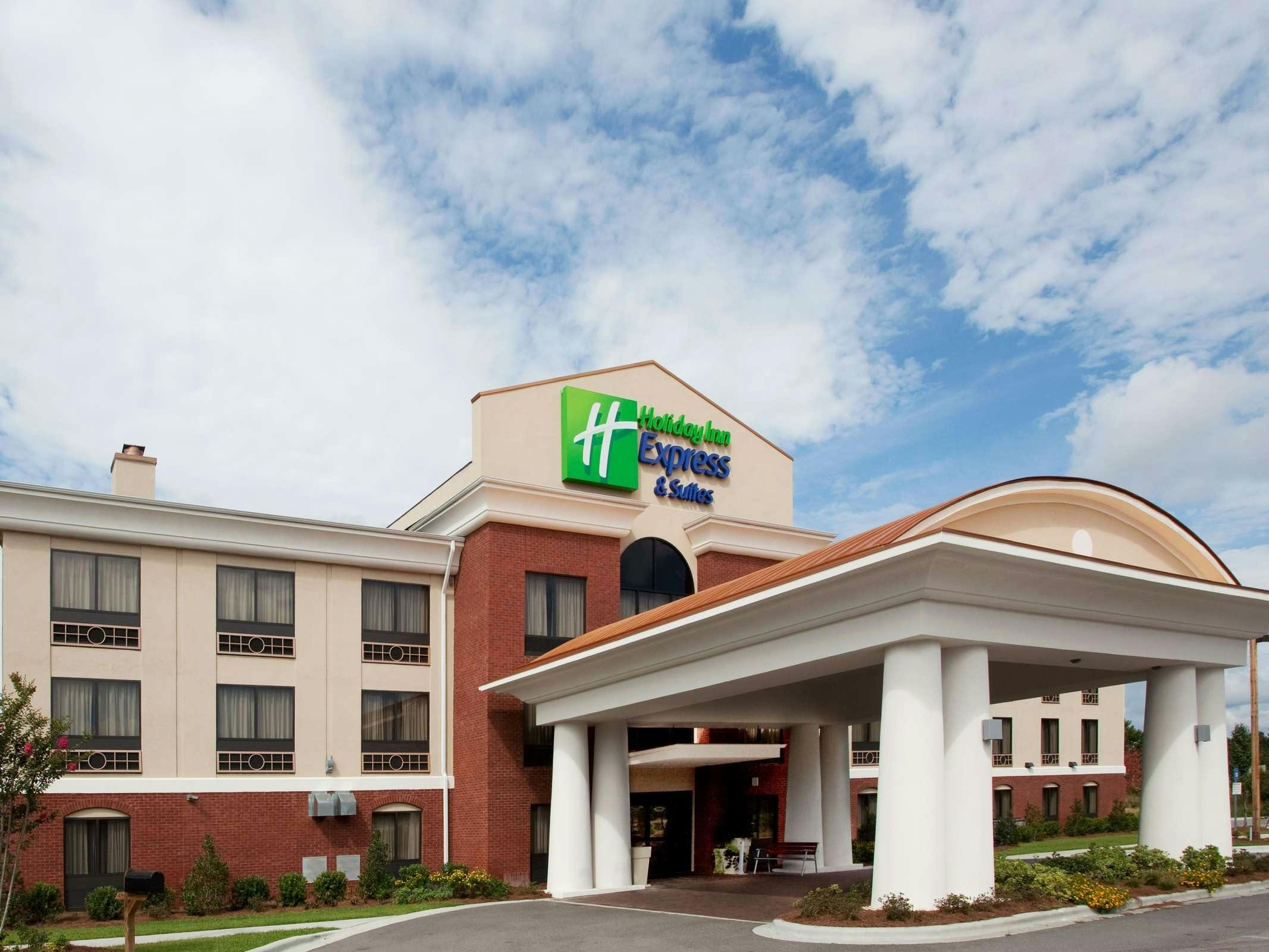 Holiday Inn Express Hotel & Suites Hardeeville, Hilton Head - Beaufort ...