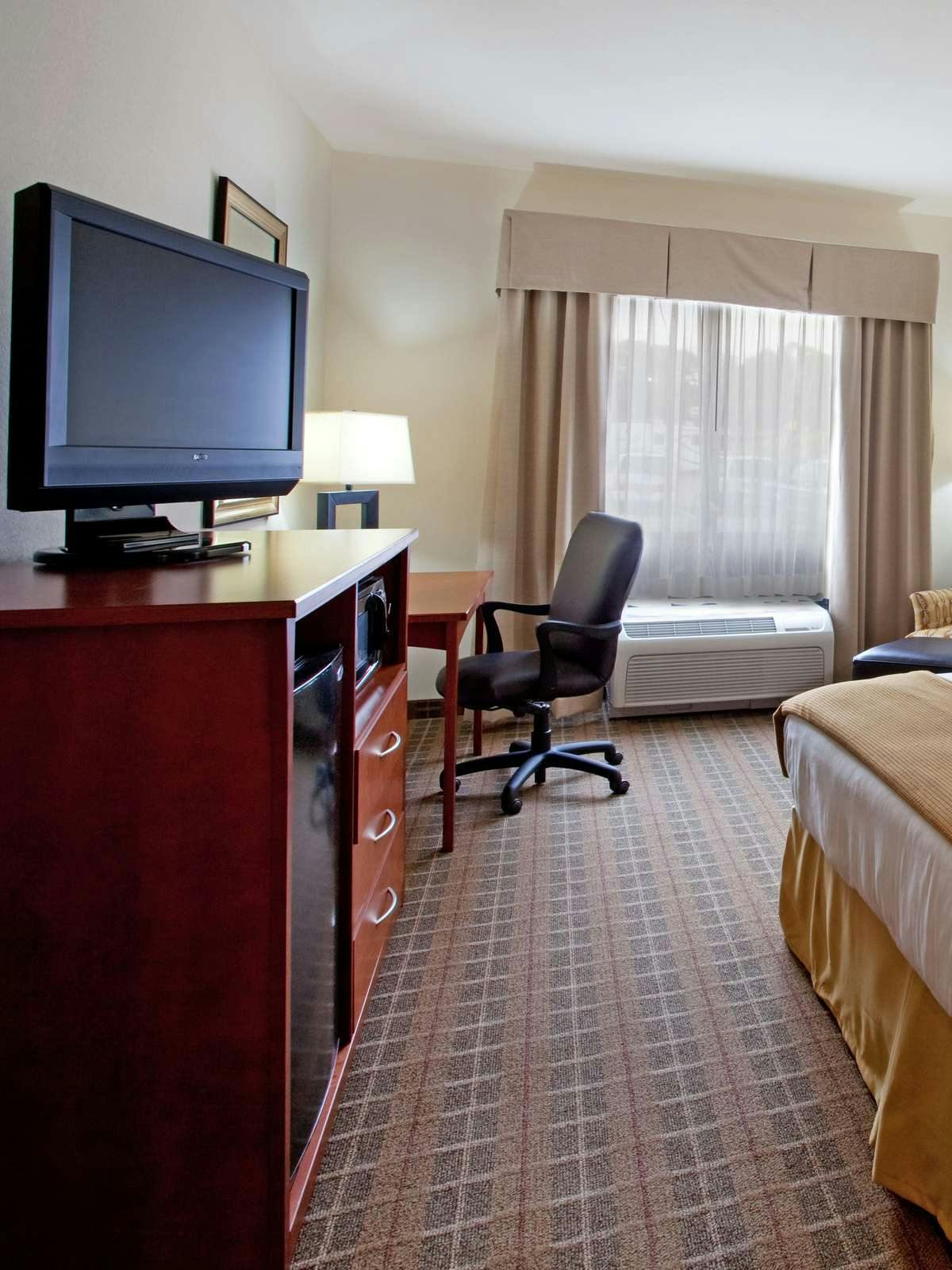 Hotel Holiday Inn Express Hotel & Suites Hardeeville photo 2