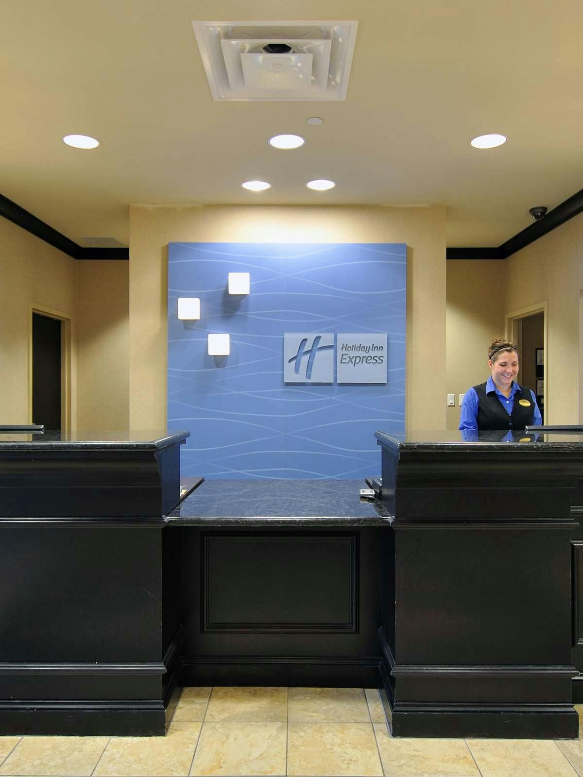 Hotel Holiday Inn Express Hotel & Suites Halifax Airport photo 4