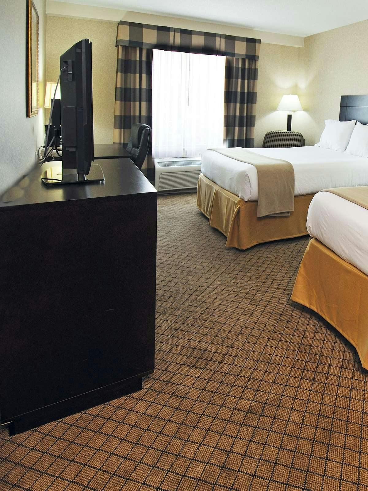 Hotel Holiday Inn Express Hotel & Suites Halifax Airport photo 2