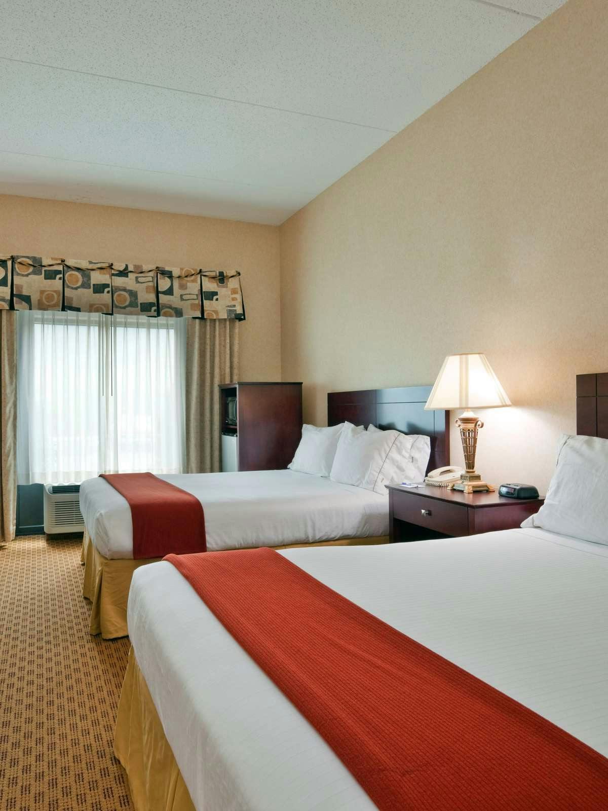 Hotel Holiday Inn Express Hotel & Suites Harriman photo 1