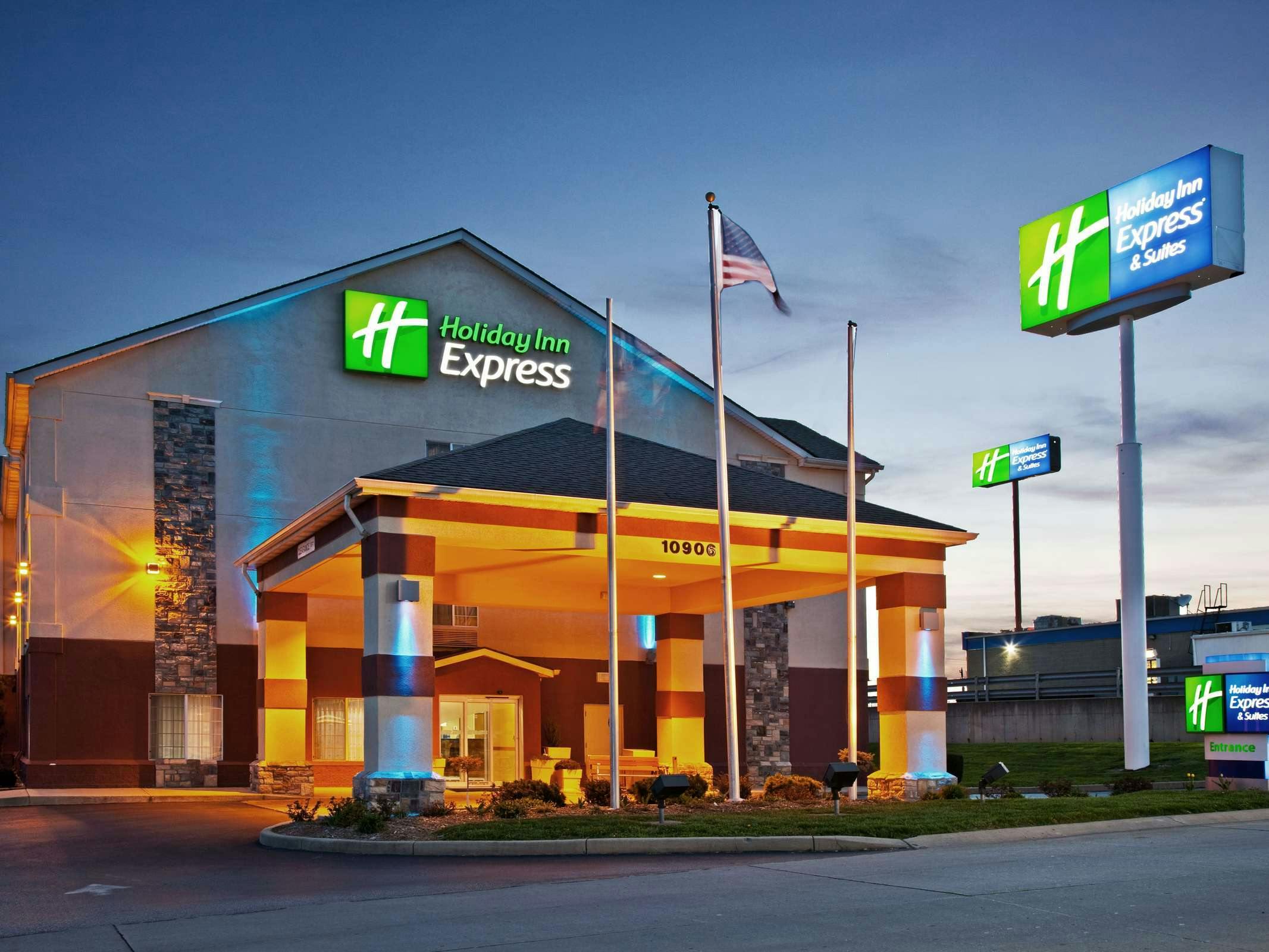 Holiday Inn Express Hotel & Suites Harrison