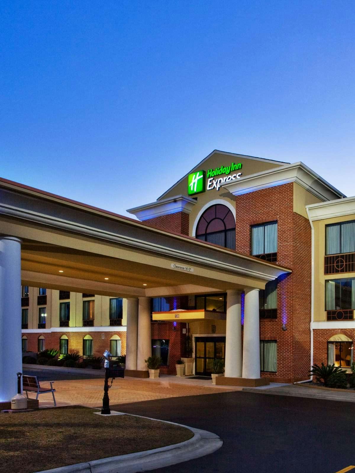 Hotel Holiday Inn Express Hotel & Suites Hinesville East photo 3