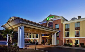 Holiday Inn Express Hotel & Suites Hinesville East
