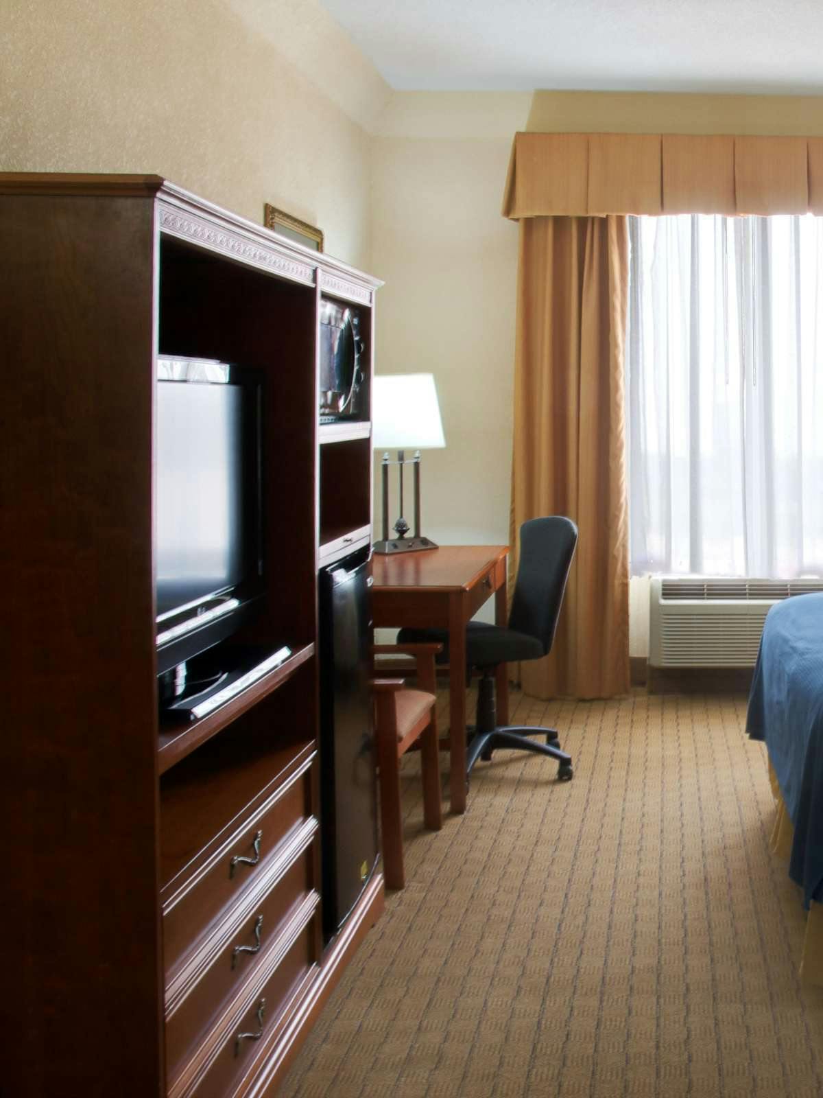 Hotel Holiday Inn Express Hotel & Suites Houston Memorial Park photo 2