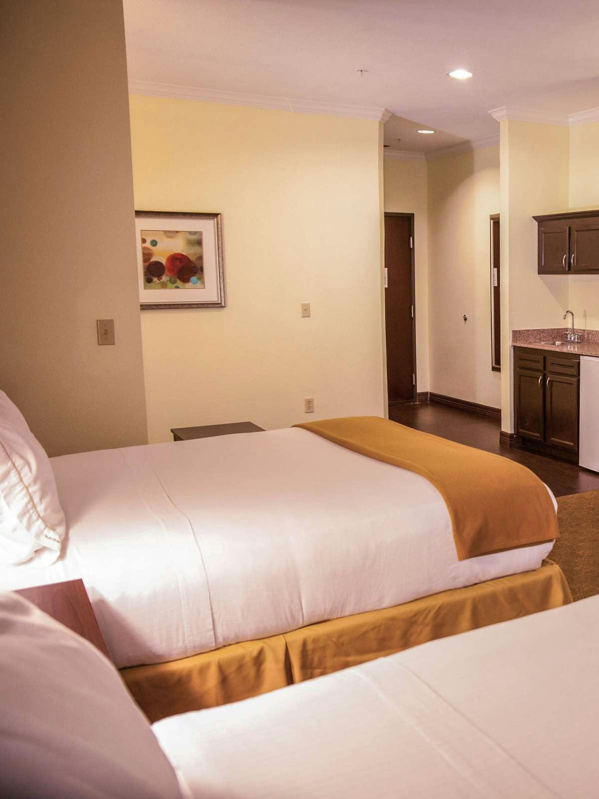 Holiday Inn Express Hotel & Suites Houston North Intercontinental