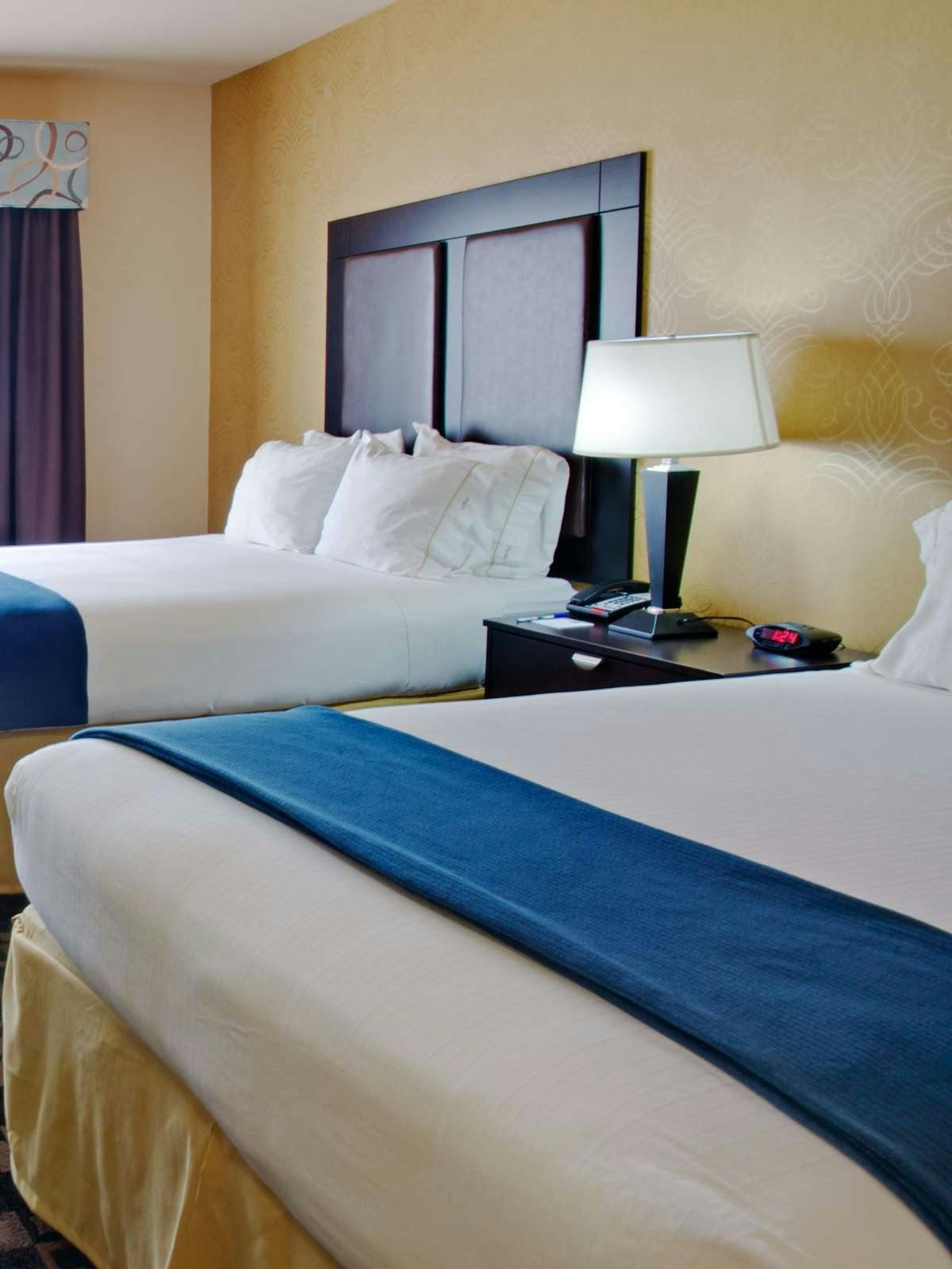 Hotel Holiday Inn Express Hotel & Suites Huntsville photo 1