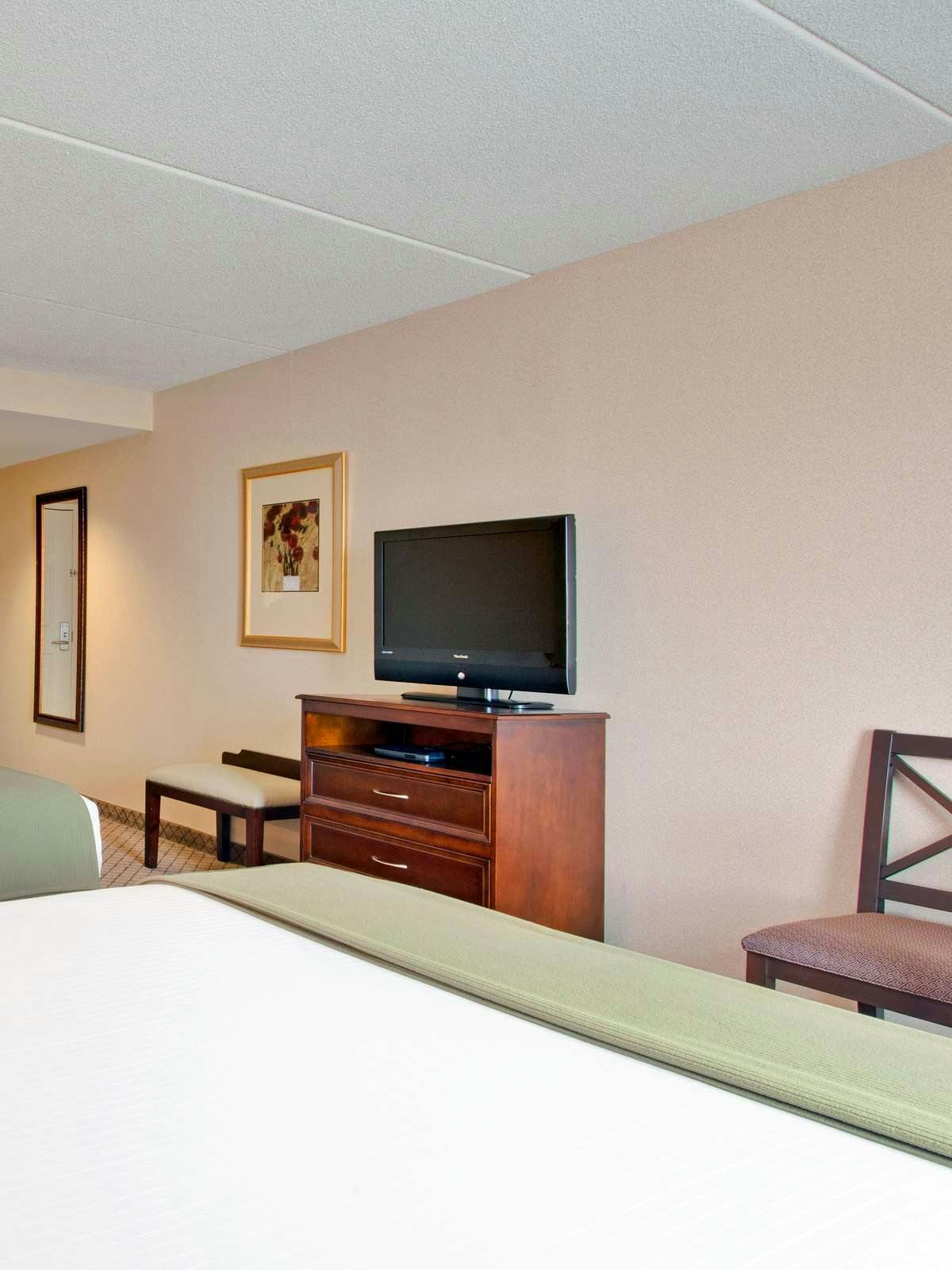 Hotel Holiday Inn Express Hotel & Suites Huntsville photo 3