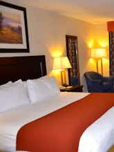 Hotel Holiday Inn Express Hotel & Suites Hinton photo 1