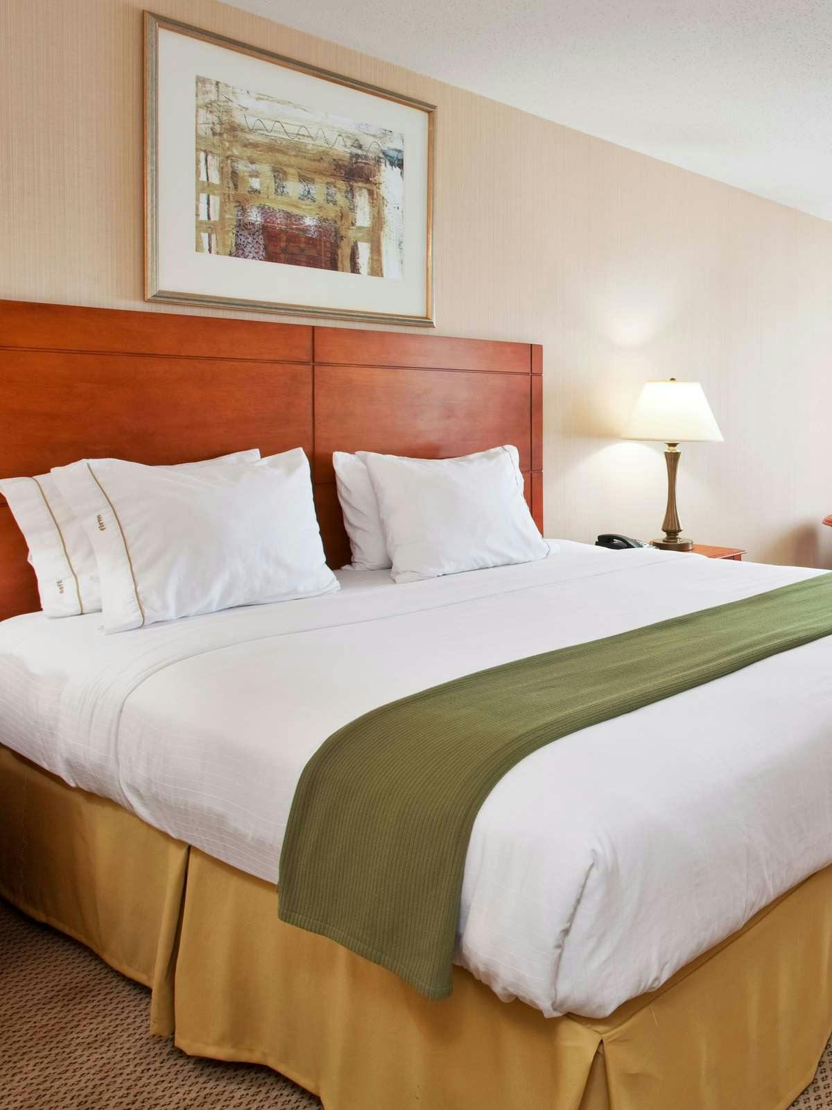 Hotel Holiday Inn Express Hotel & Suites Howell photo 1