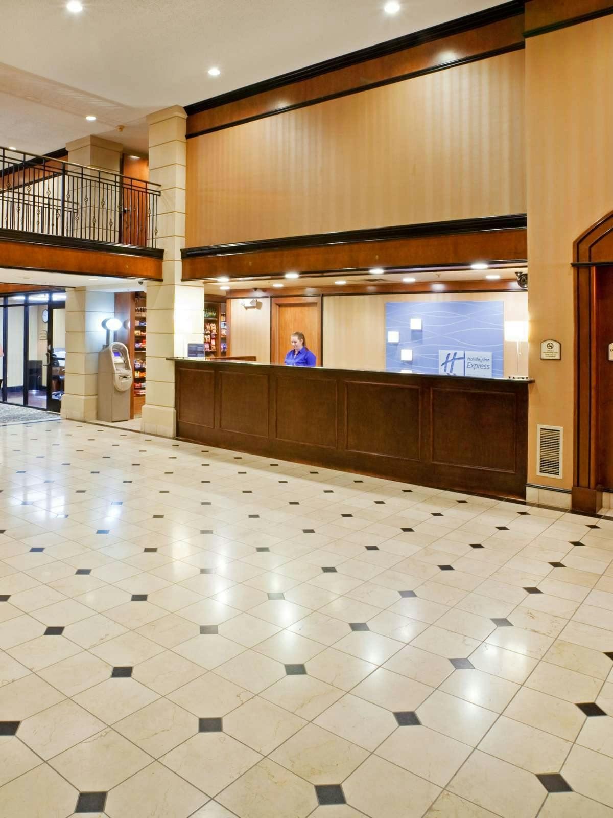 Hotel Holiday Inn Express Hotel & Suites Irving DFW Airport North photo 3