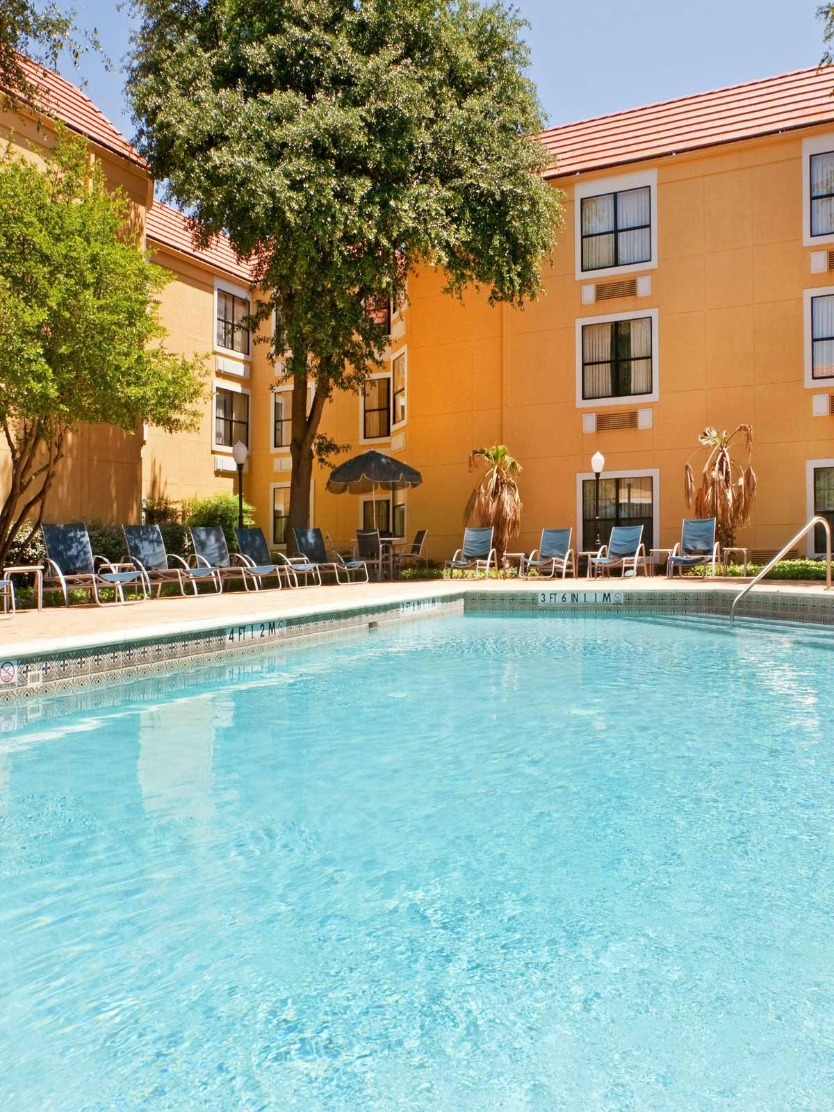 Hotel Holiday Inn Express Hotel & Suites Irving DFW Airport North photo 5