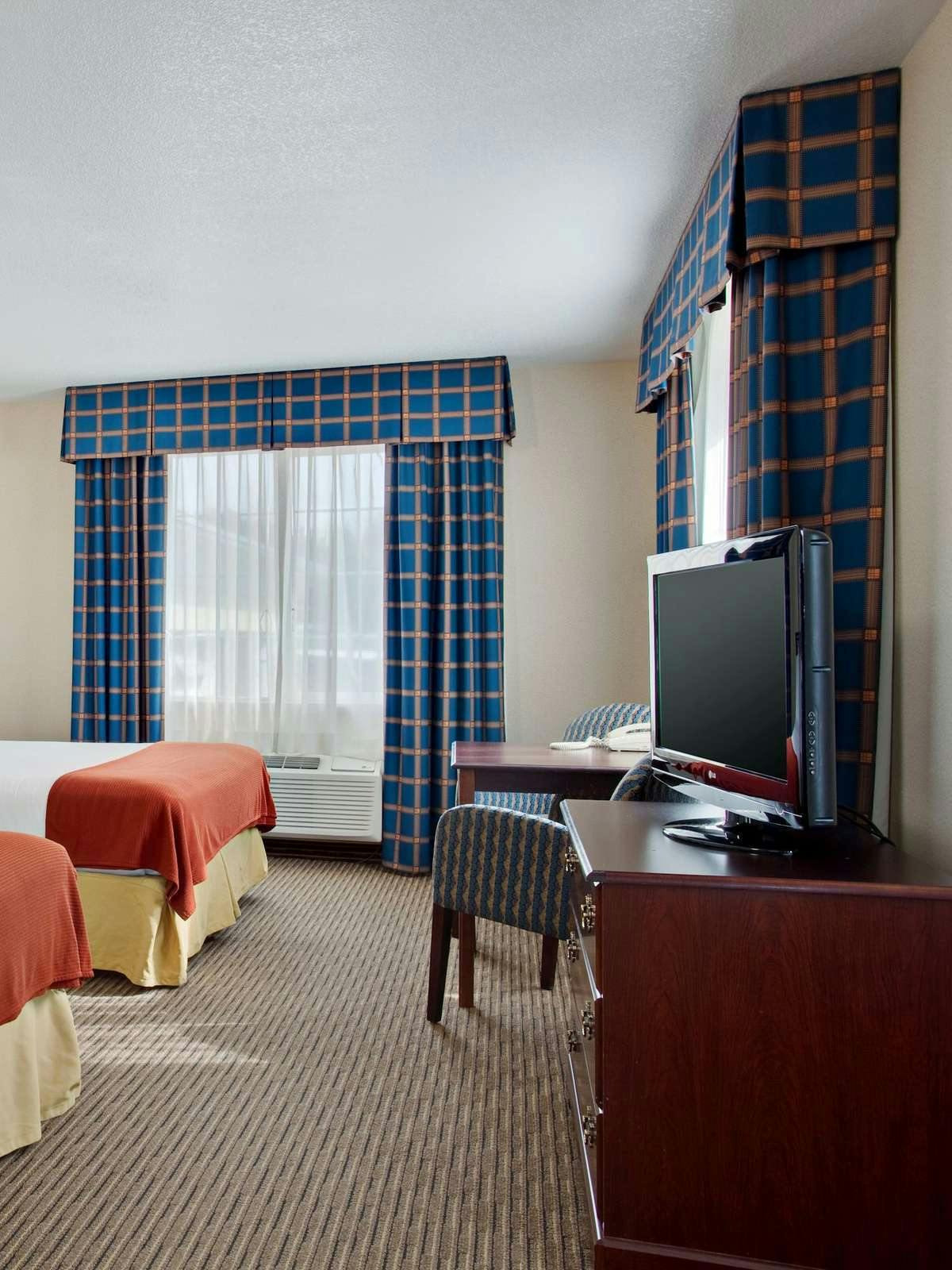 Hotel Holiday Inn Express Hotel & Suites Jackson photo 2