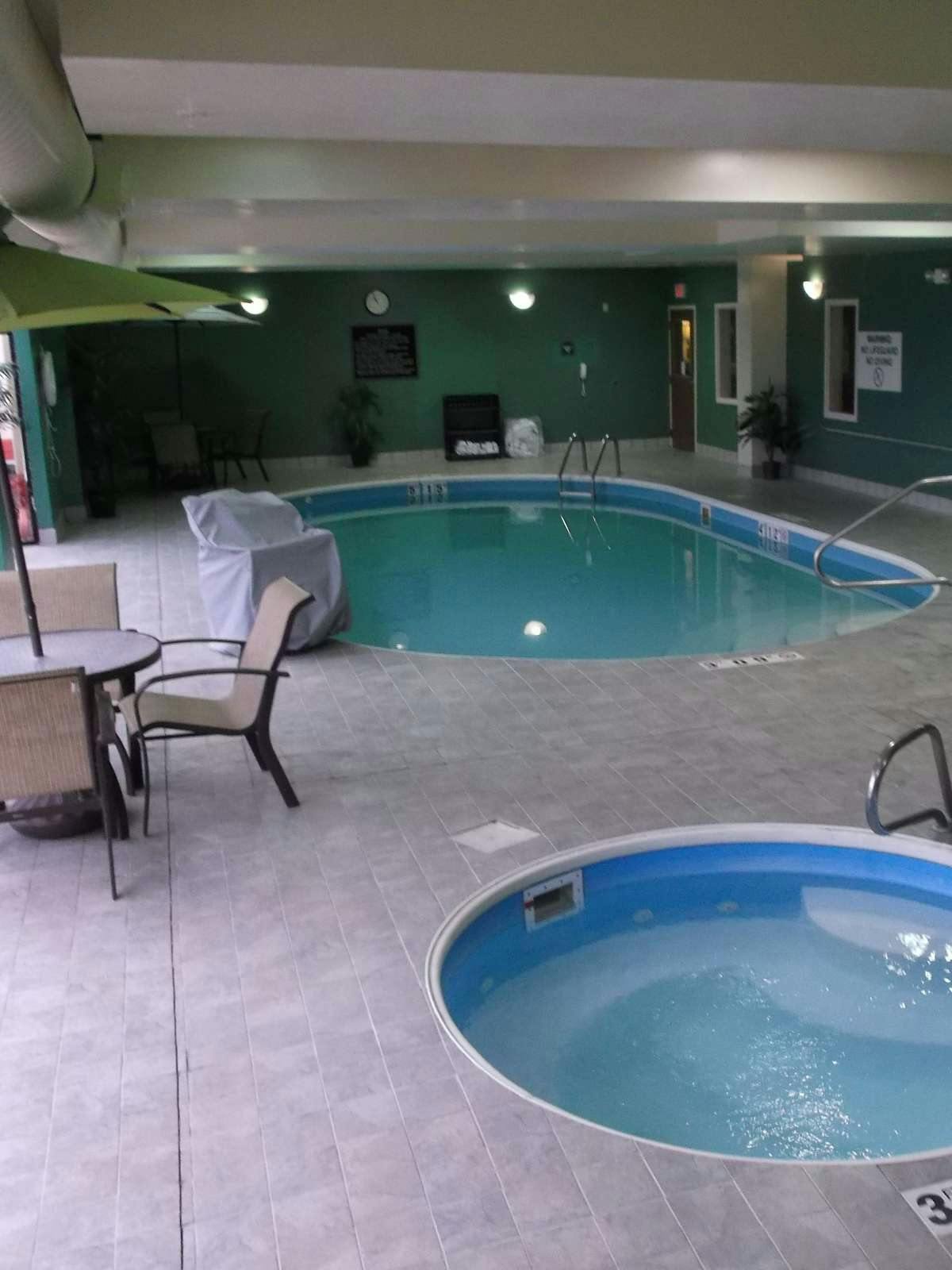 Hotel Holiday Inn Express Hotel & Suites Huber Heights photo 5