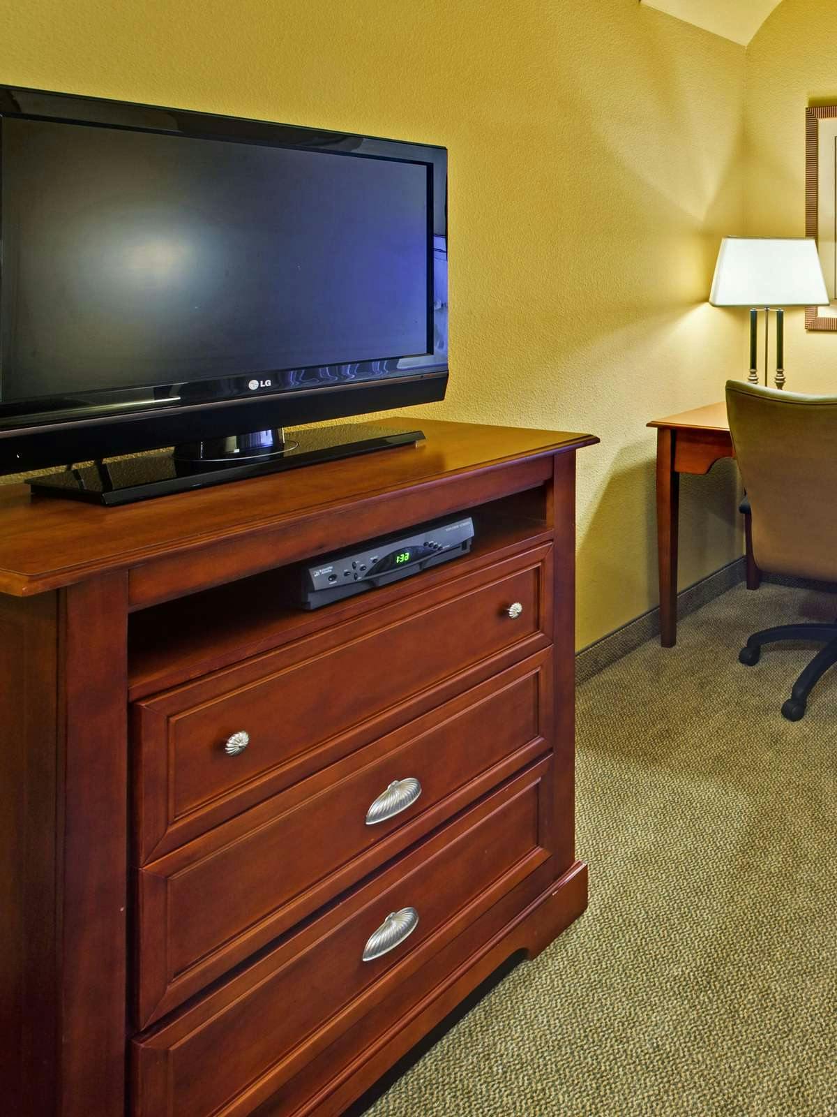 Hotel Holiday Inn Express Hotel & Suites Hurst photo 2