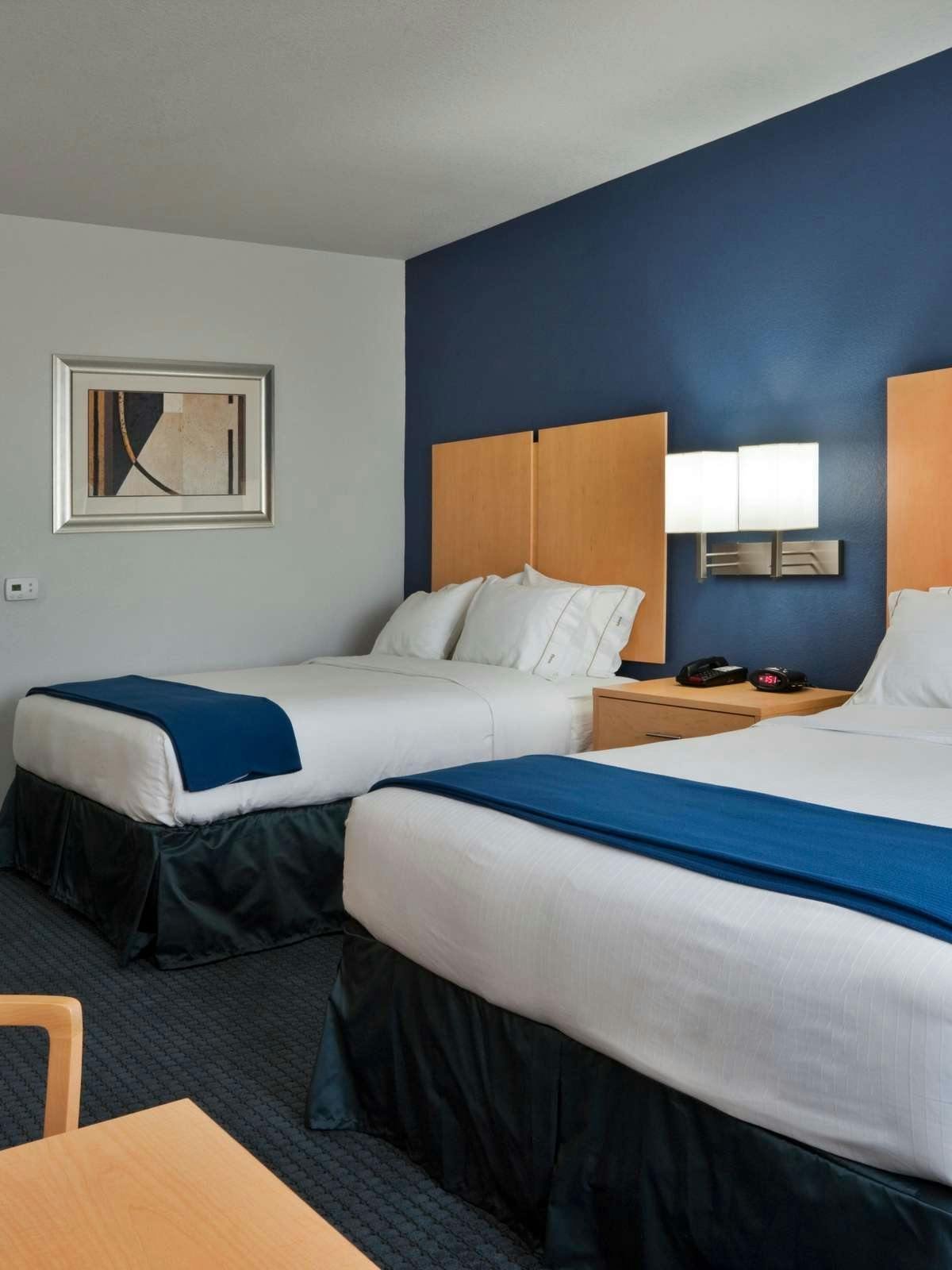 Hotel Holiday Inn Express Hotel & Suites Hutto photo 1