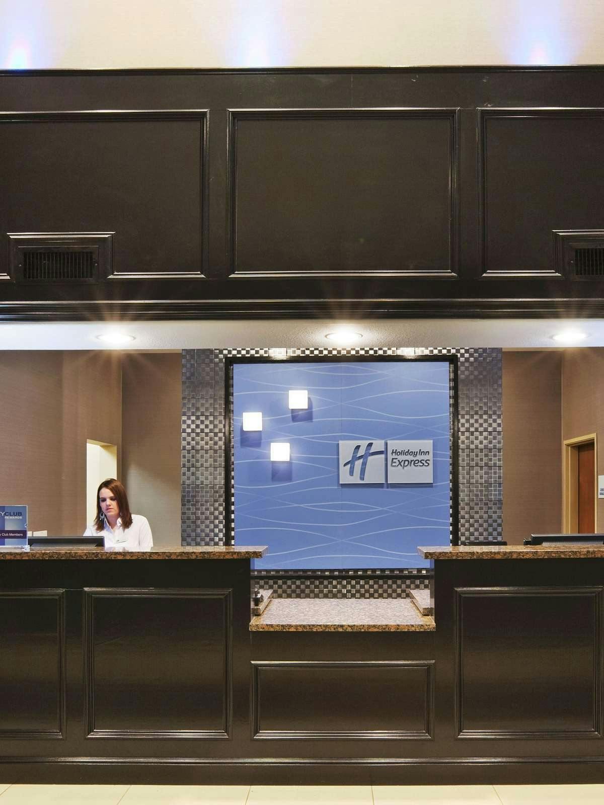 Hotel Holiday Inn Express Hotel & Suites Jacksonville photo 4