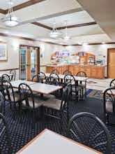 Hotel Holiday Inn Express Hotel & Suites Jenks photo 5