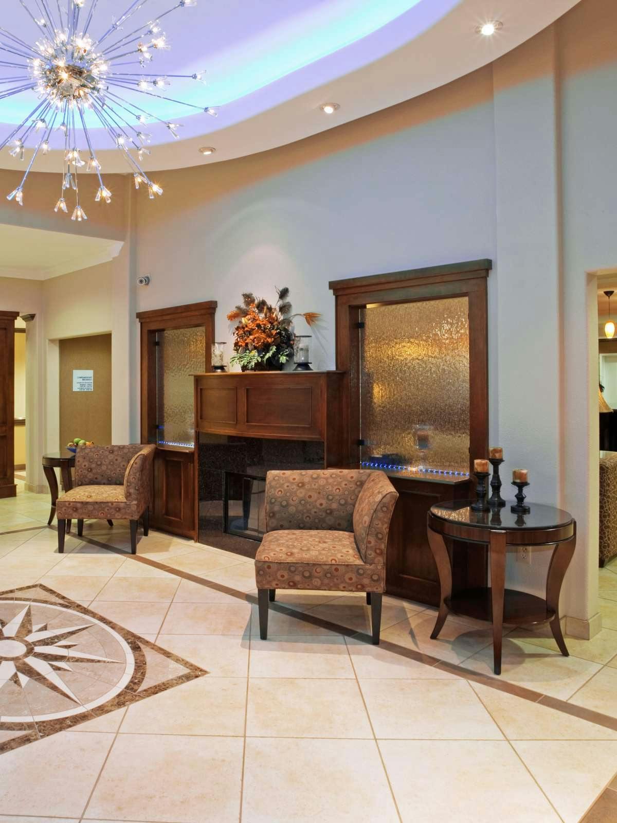 Hotel Holiday Inn Express Hotel & Suites Katy photo 3