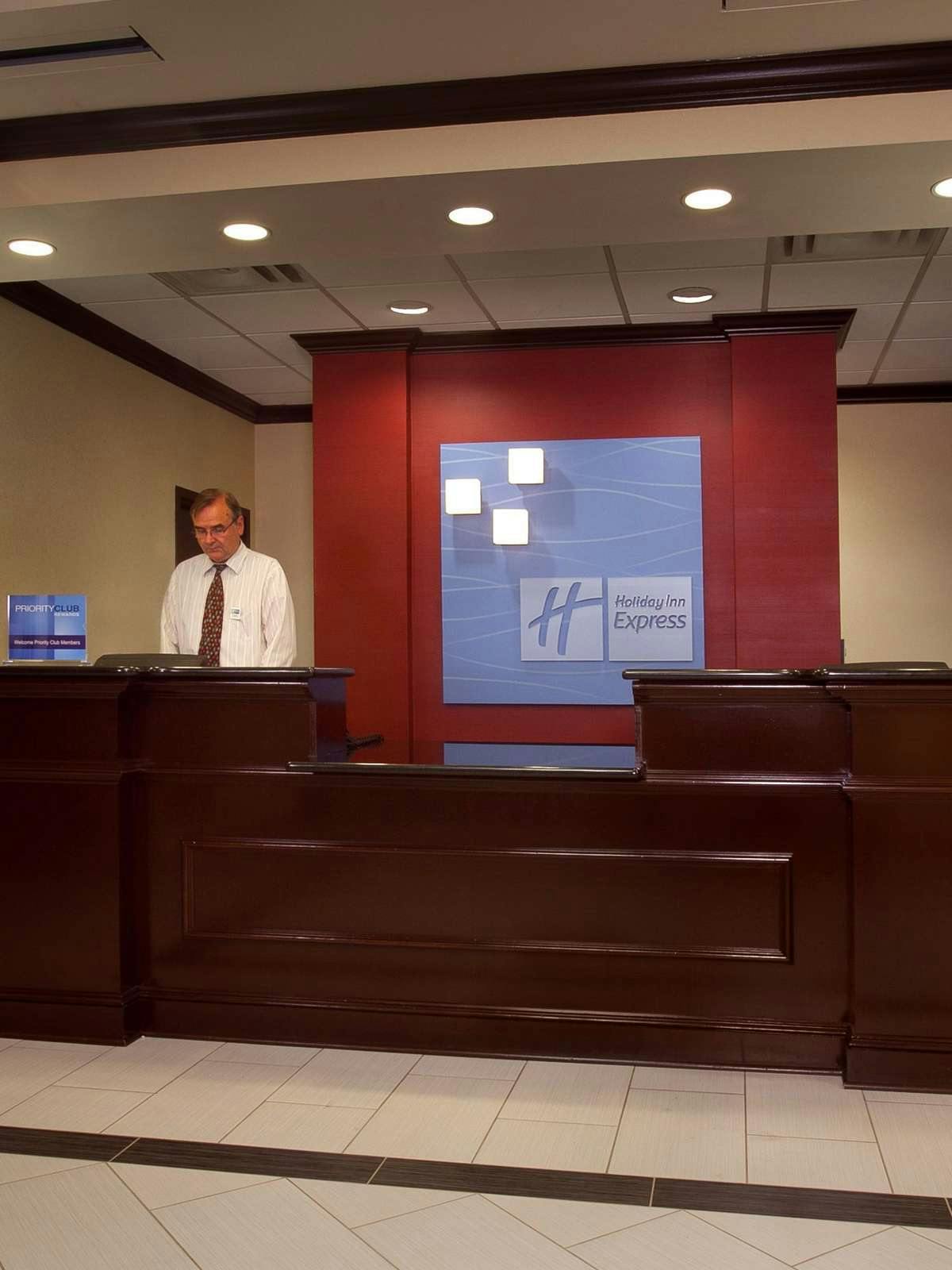 Hotel Holiday Inn Express Hotel & Suites John's Creek photo 4