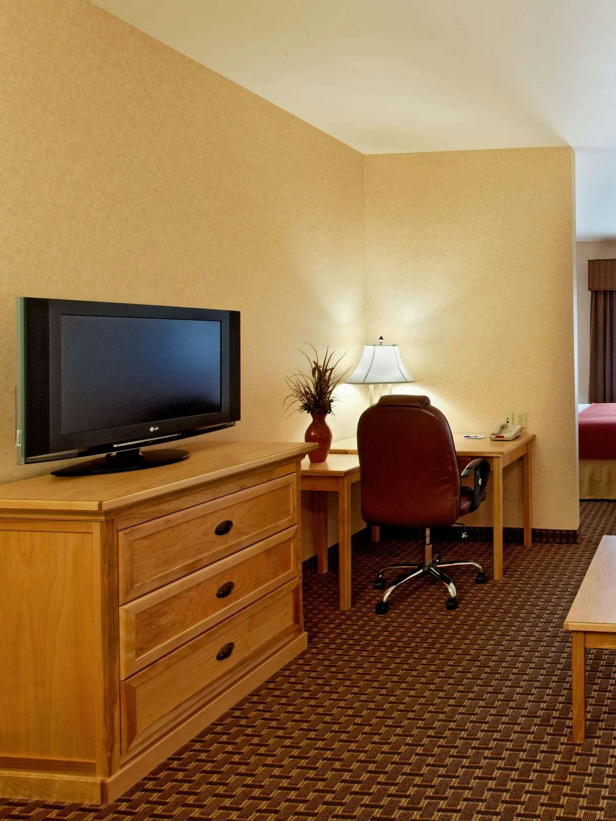 Hotel Holiday Inn Express Hotel & Suites Kalispell photo 2