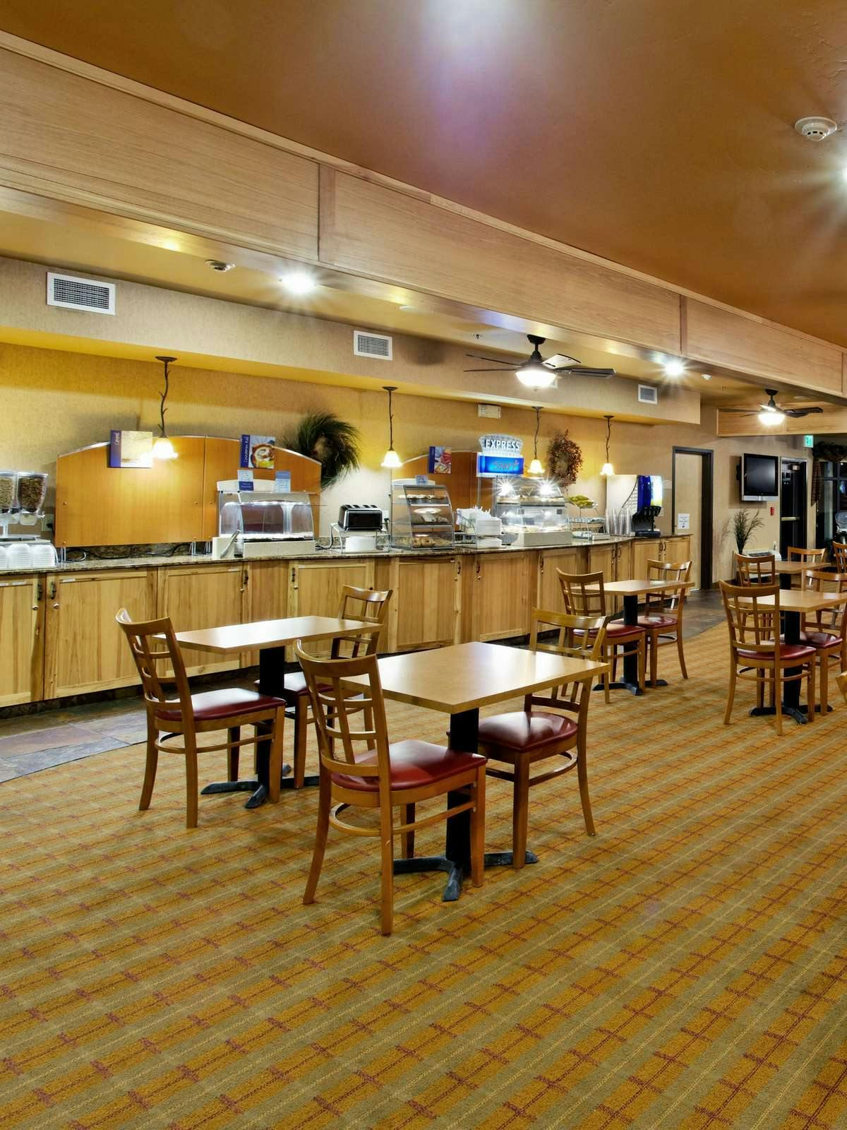 Hotel Holiday Inn Express Hotel & Suites Kalispell photo 5