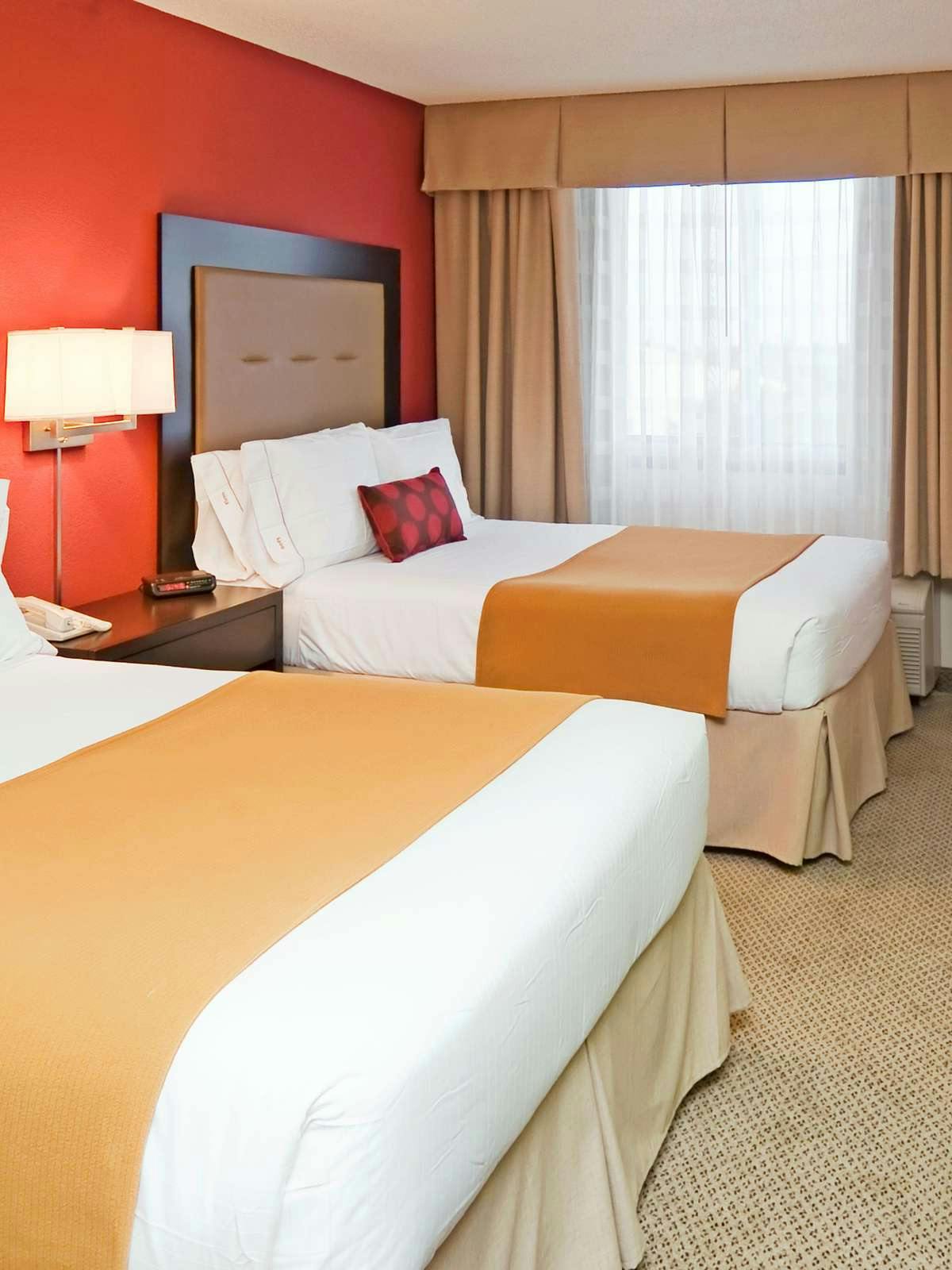 Hotel Holiday Inn Express Hotel & Suites Kendall East Miami photo 1