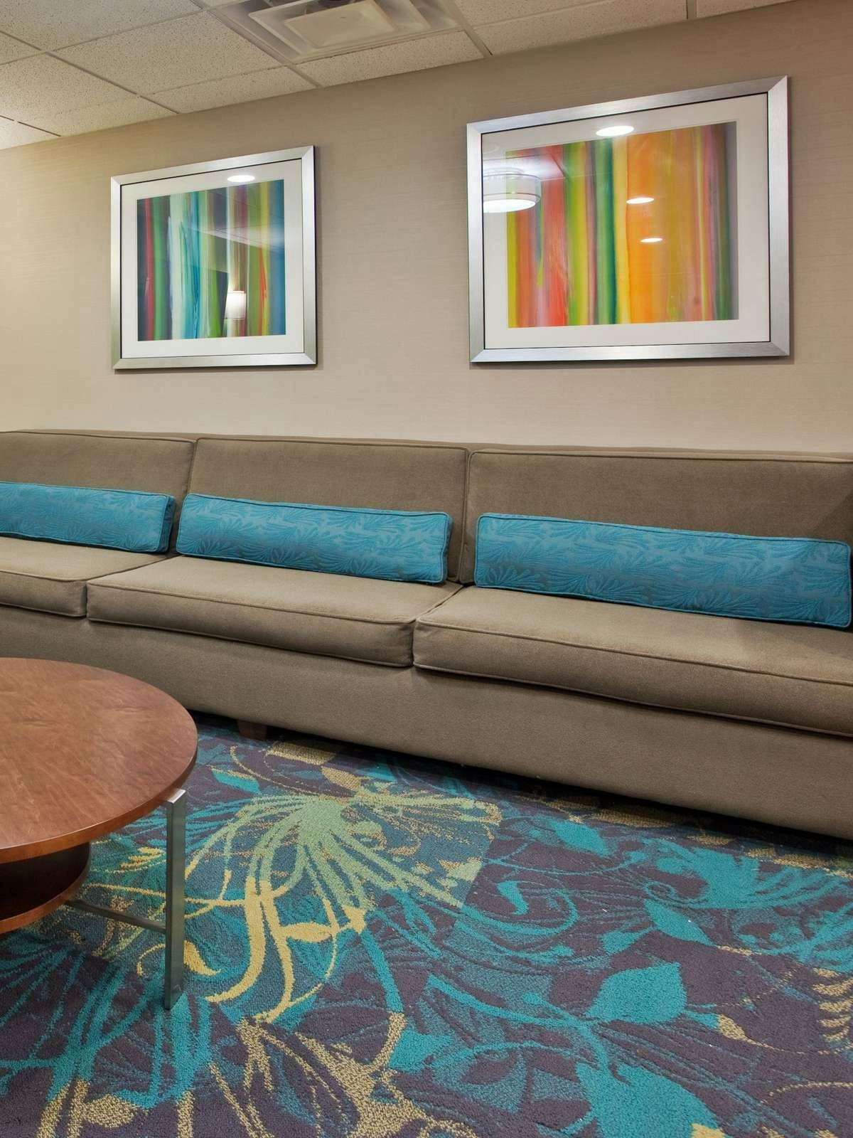 Hotel Holiday Inn Express Hotel & Suites Kimball photo 3