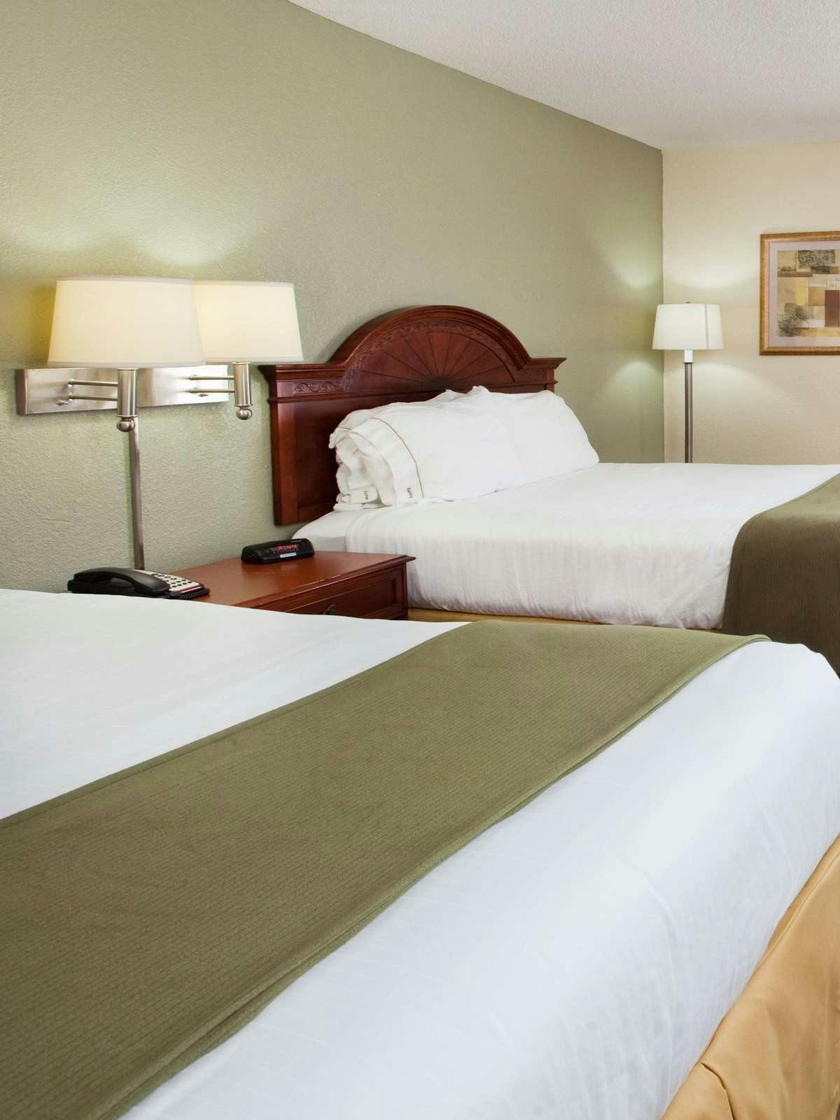 Hotel Holiday Inn Express Hotel & Suites Kimball photo 1