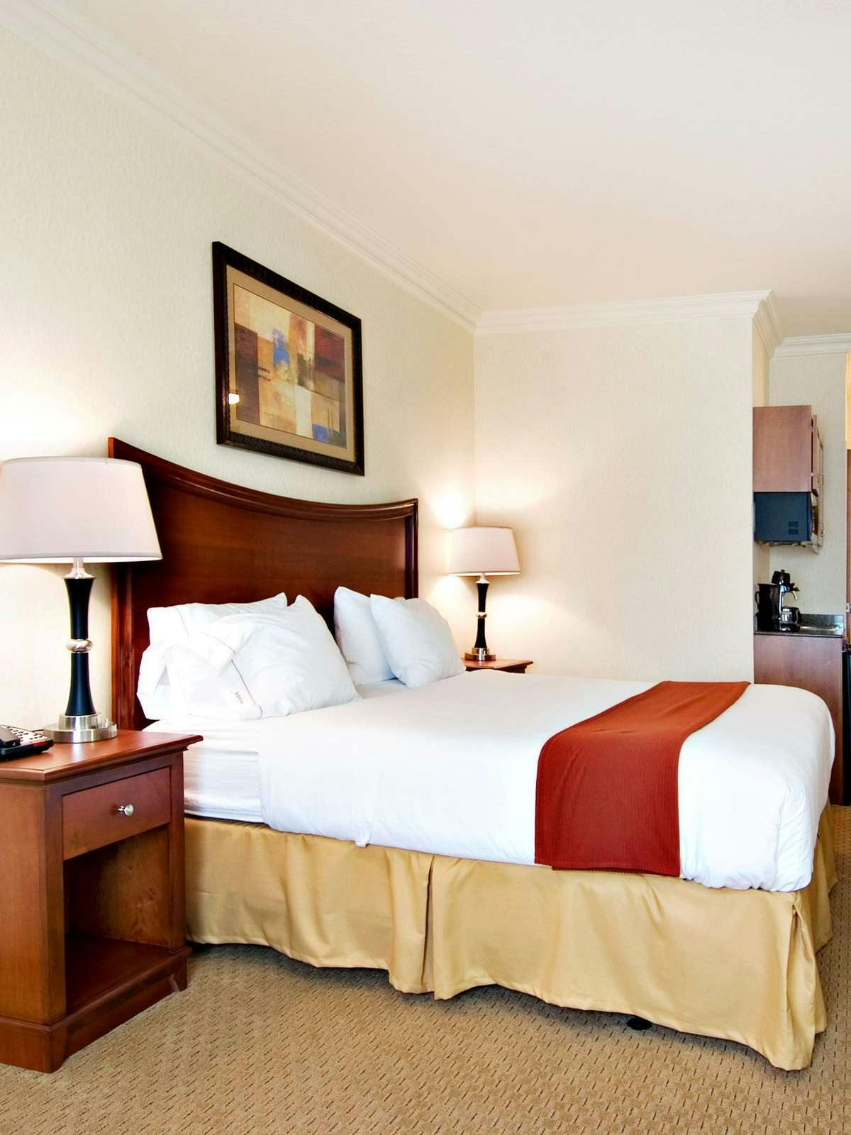 Hotel Holiday Inn Express Hotel & Suites Klamath Falls Central photo 1