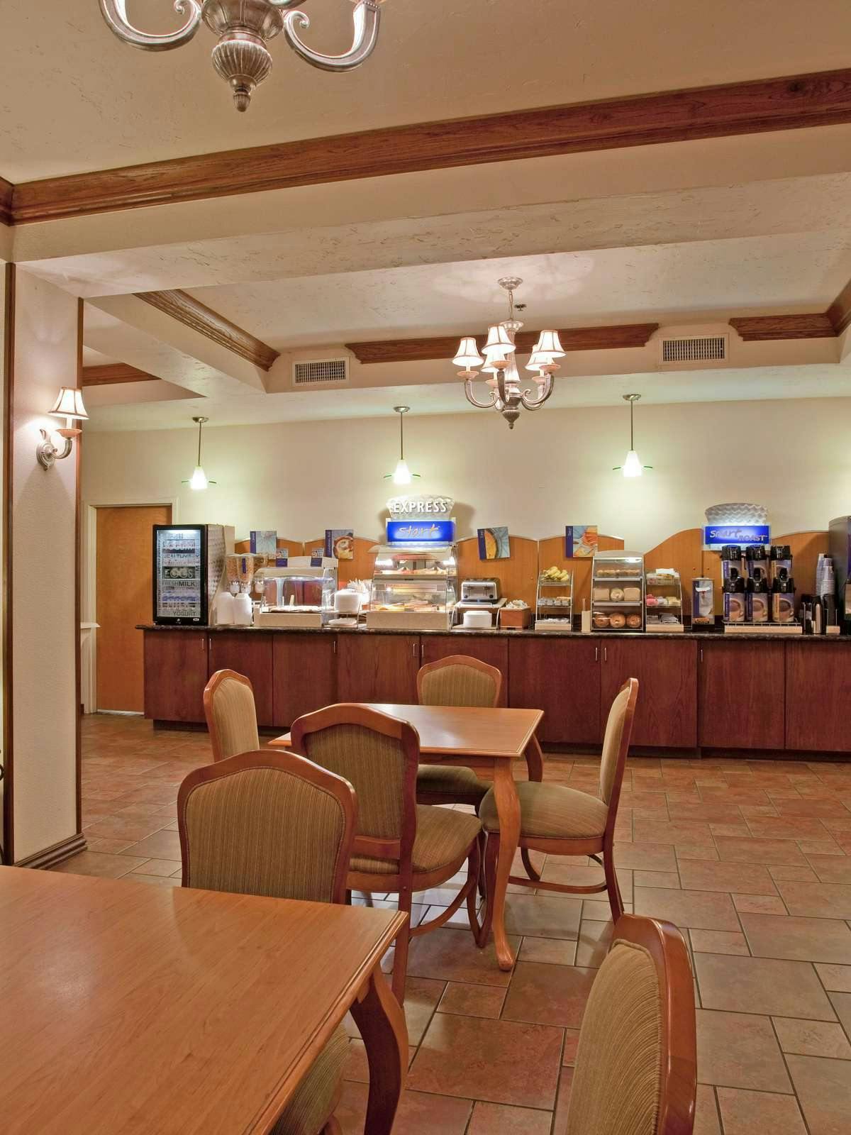 Hotel Holiday Inn Express Hotel & Suites Kingman photo 5