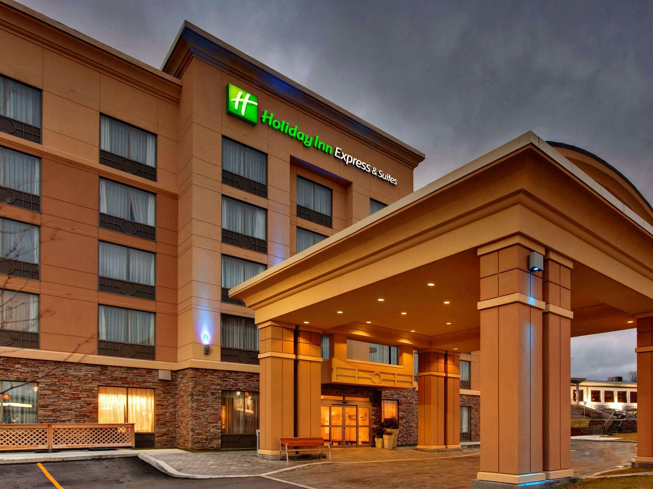 Holiday Inn Express Hotel & Suites Kingston