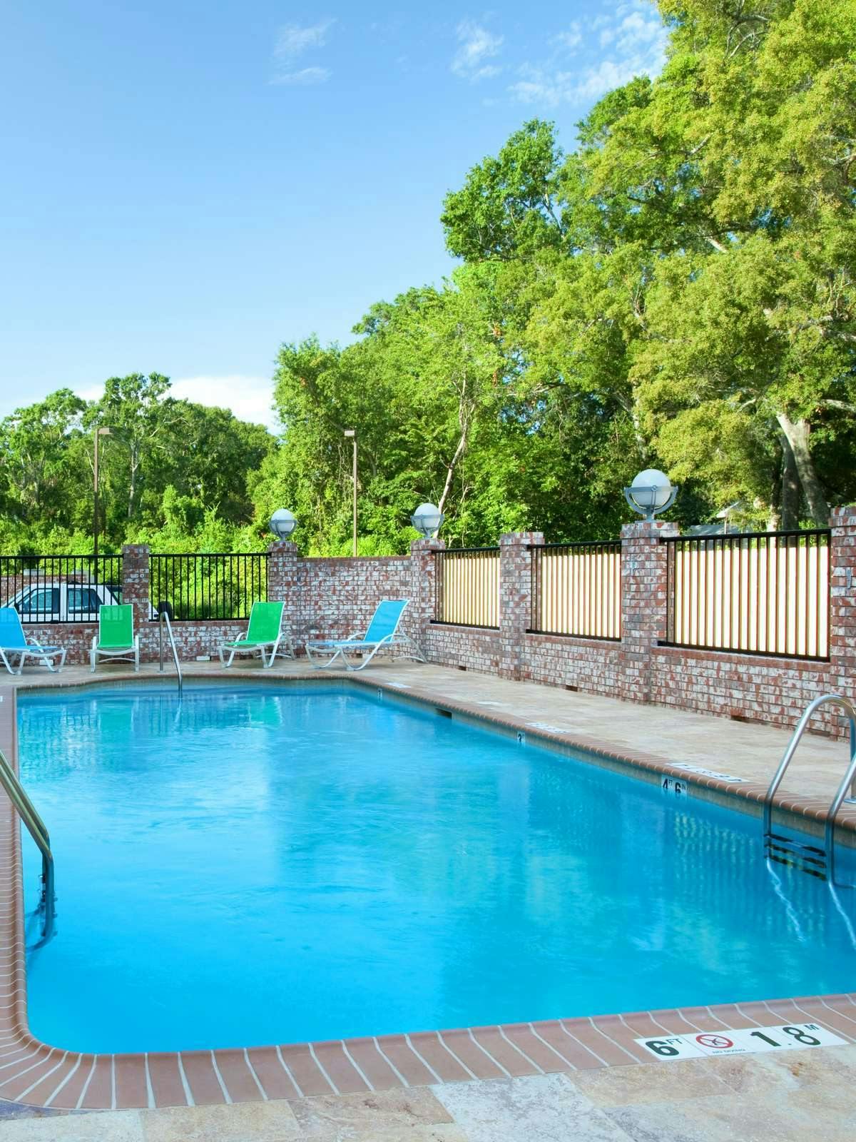 Hotel Holiday Inn Express Hotel & Suites Lafayette South photo 5