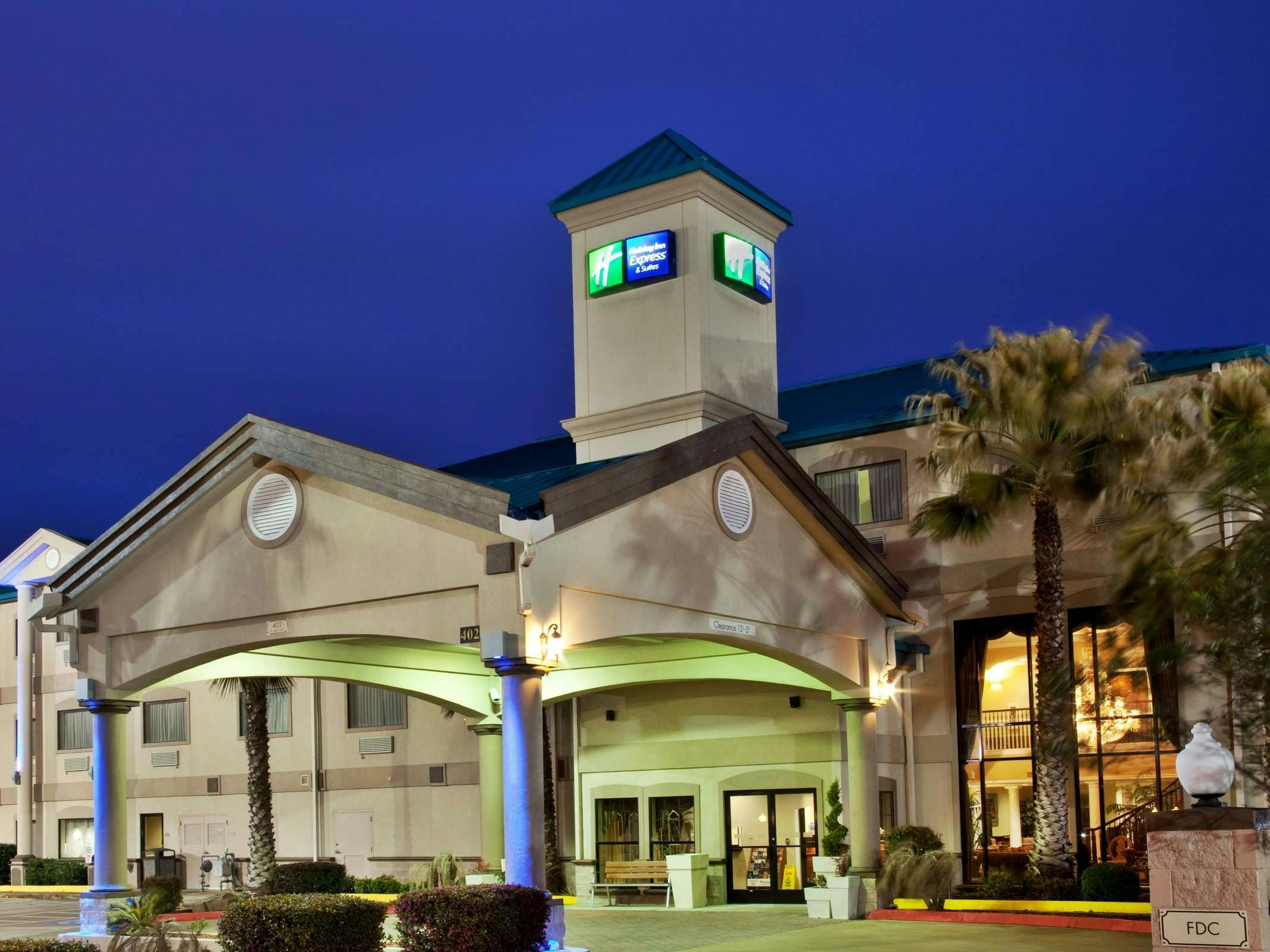 Holiday Inn Express Hotel & Suites Lake Charles
