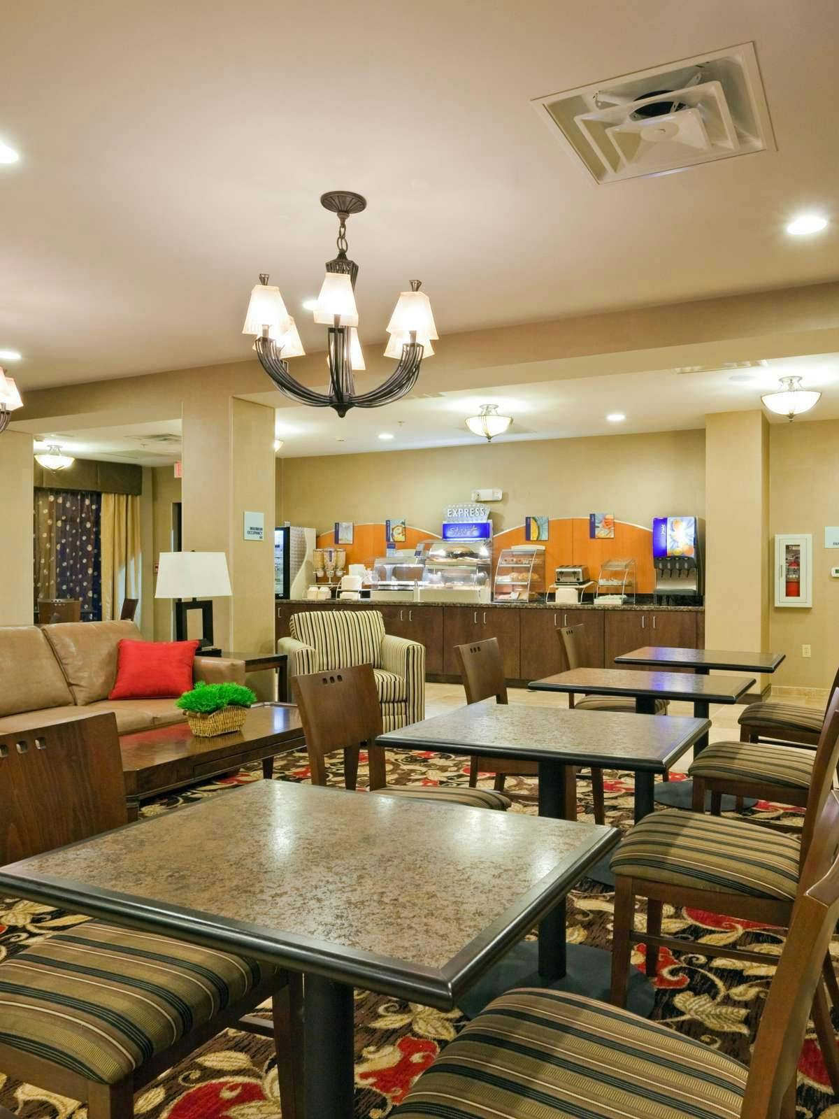 Hotel Holiday Inn Express Hotel & Suites Kodak East Sevierville photo 4