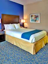 Hotel Holiday Inn Express Hotel & Suites Lake Elsinore photo 1