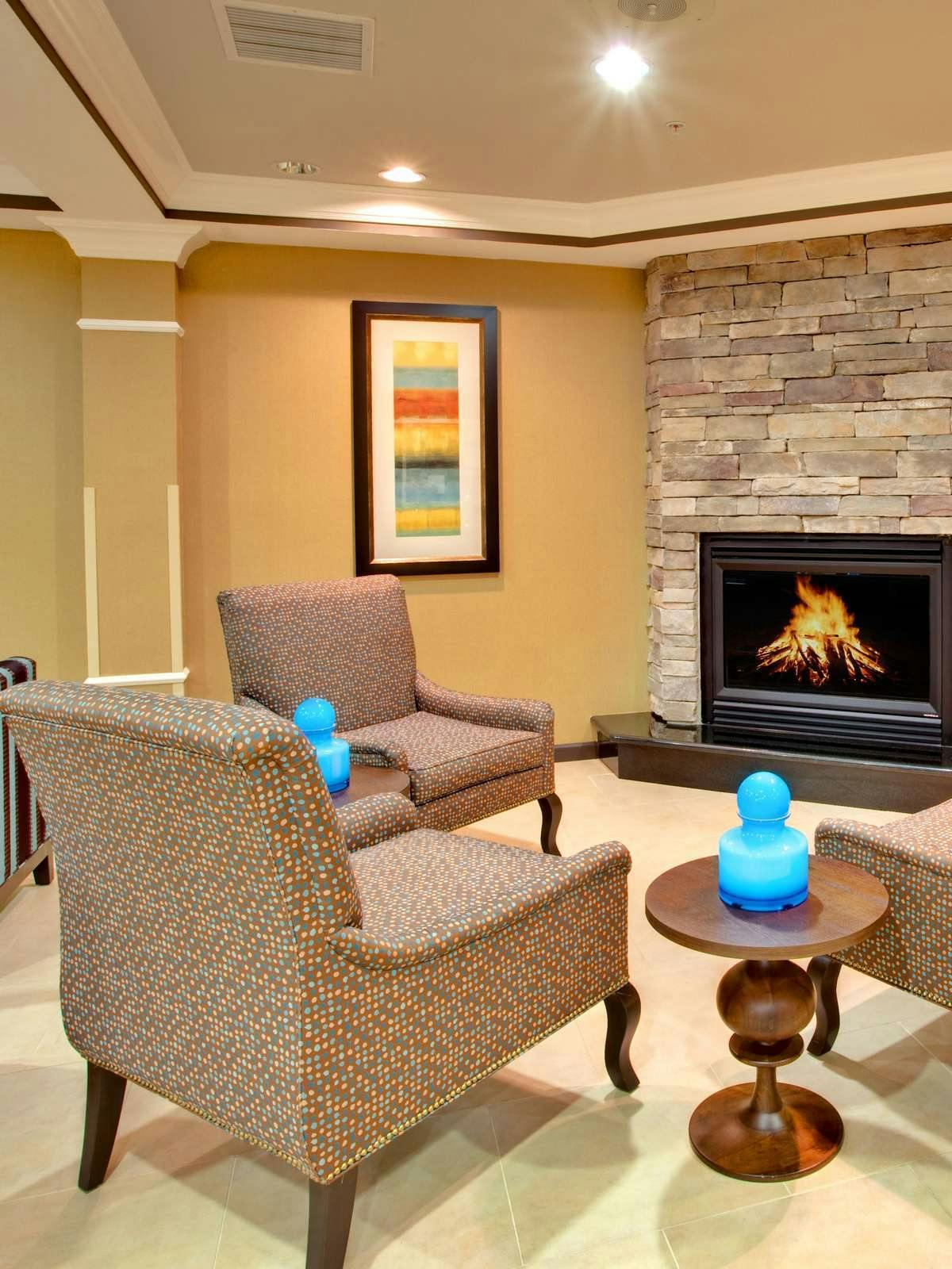 Hotel Holiday Inn Express Hotel & Suites Lake Elsinore photo 3