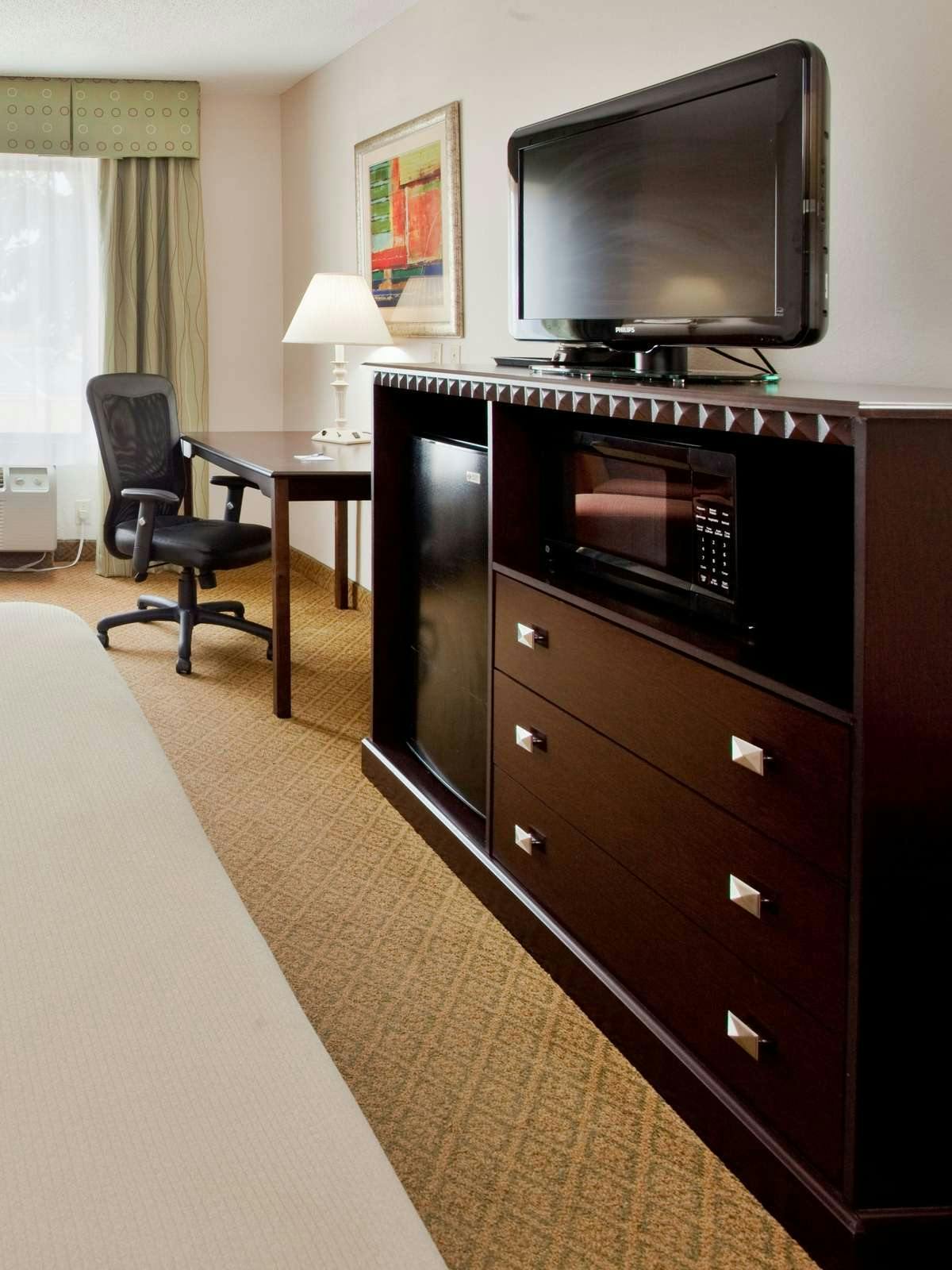 Hotel Holiday Inn Express Hotel & Suites Kinston photo 2
