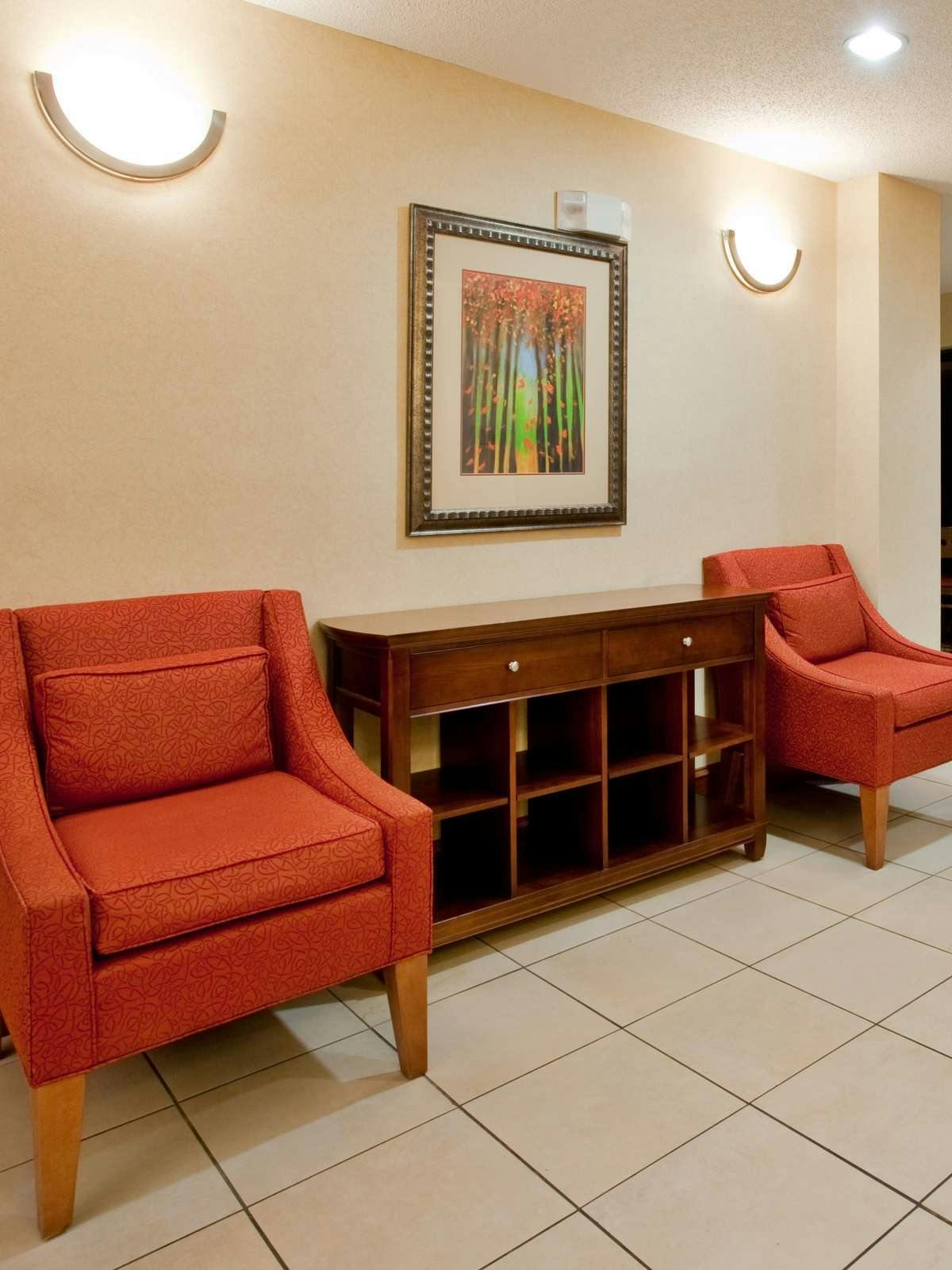 Hotel Holiday Inn Express Hotel & Suites Kinston photo 4