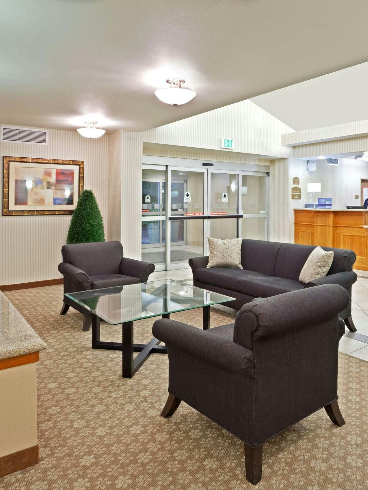 Hotel Holiday Inn Express Hotel & Suites Lacey photo 3